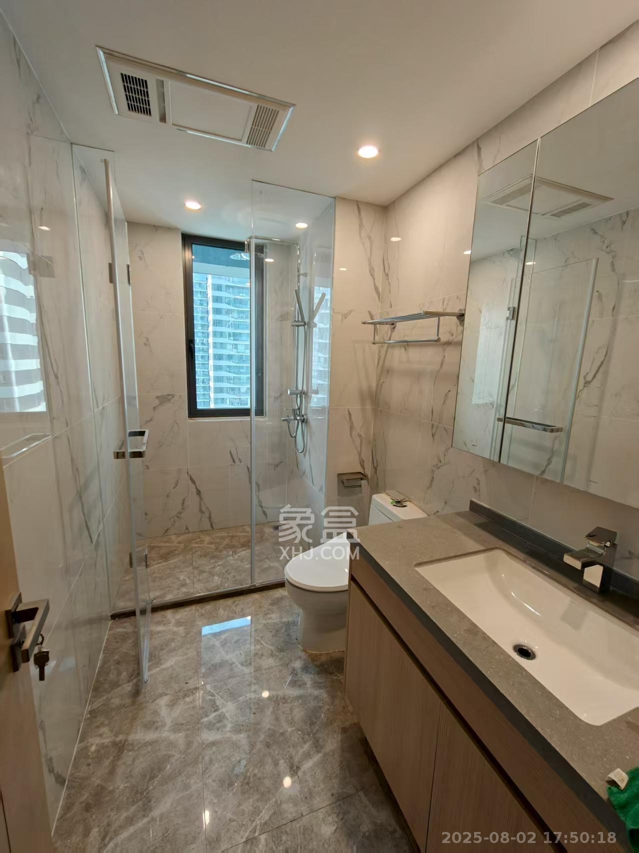 复地滨江金融中心  4室2厅2卫    5500.0元/月室内图