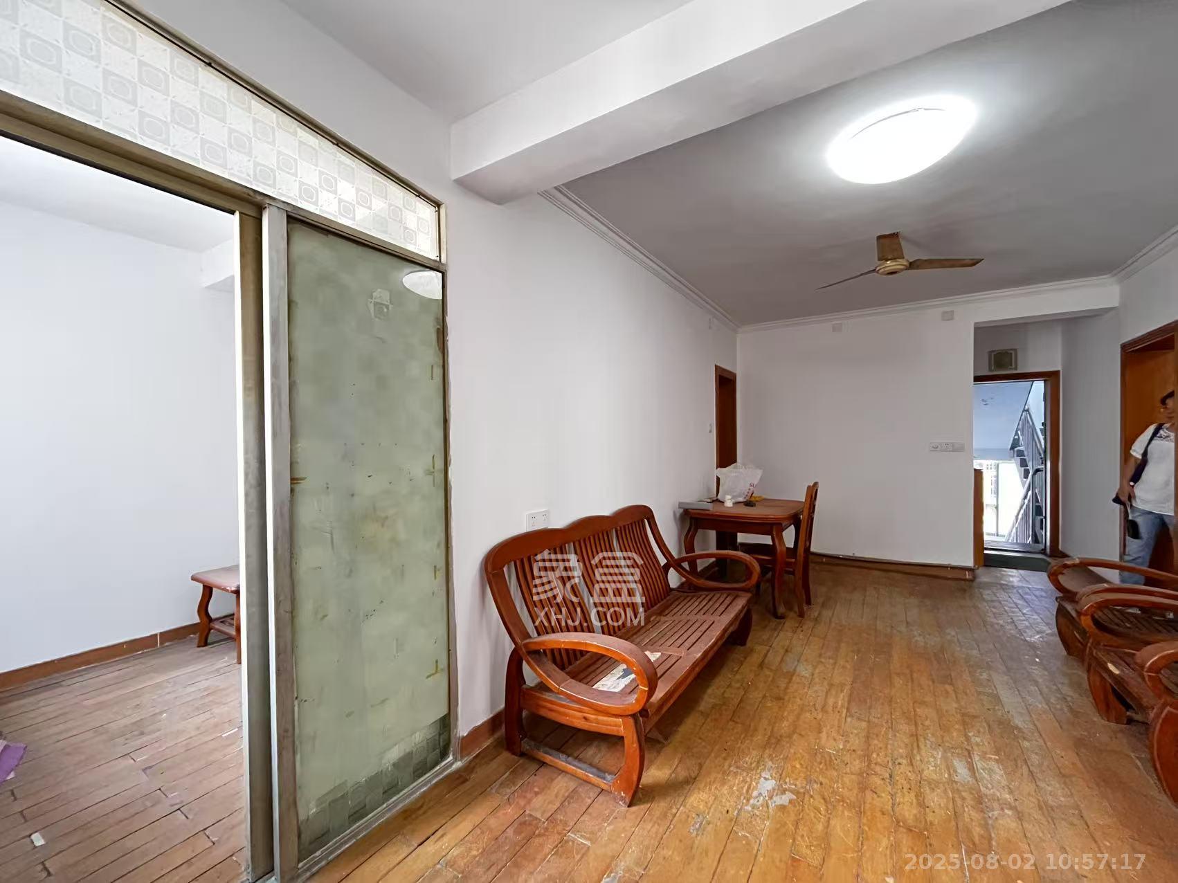 崇文里、崇圣里散盘 3室1厅1卫 1500.0元/月 崇文里、崇圣里散盘 3室1厅1卫 1500.0元/月室内图