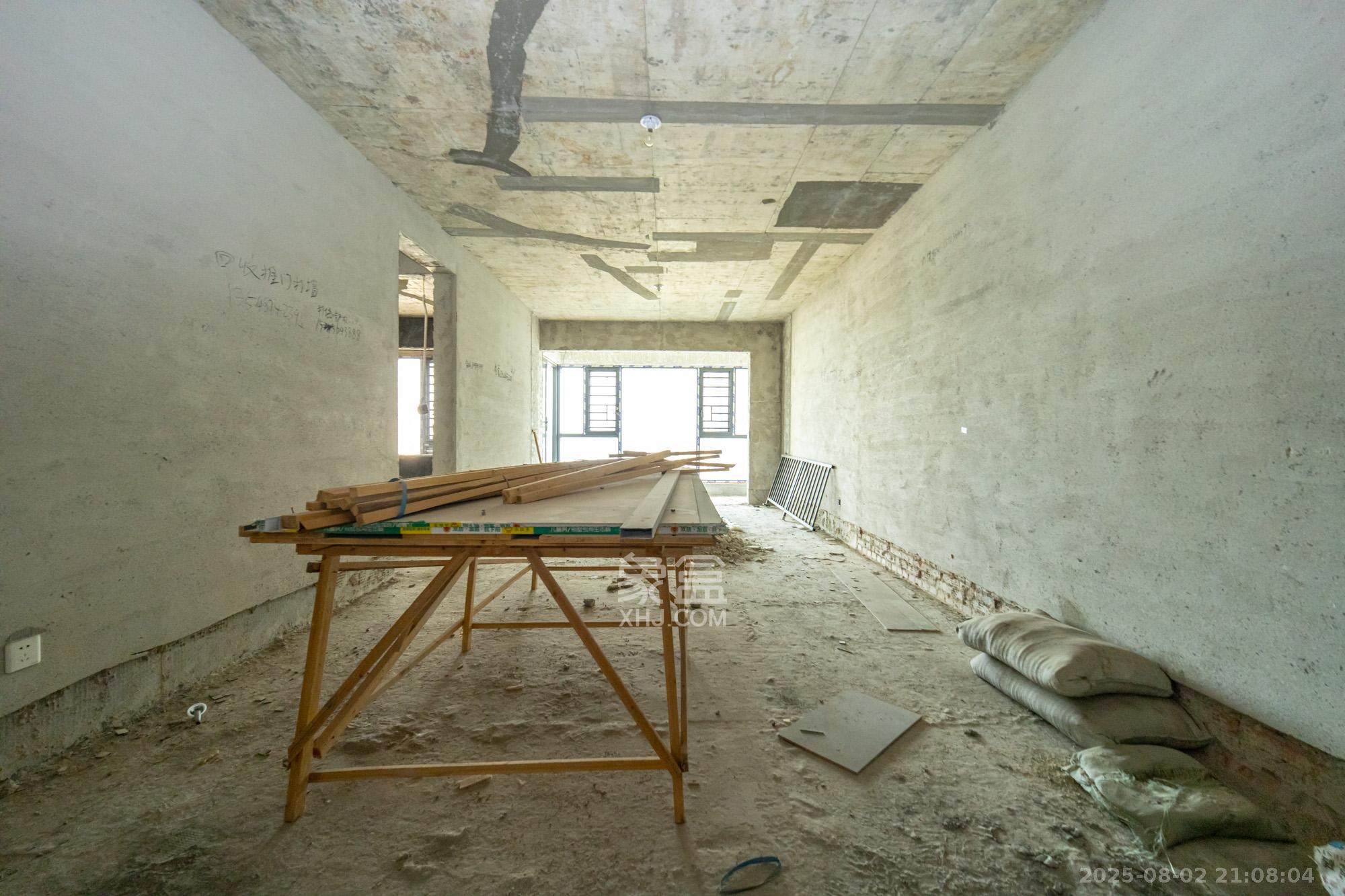 盛地东方芯府  3室2厅2卫    62.8万 盛地东方芯府  3室2厅2卫    62.8万客厅