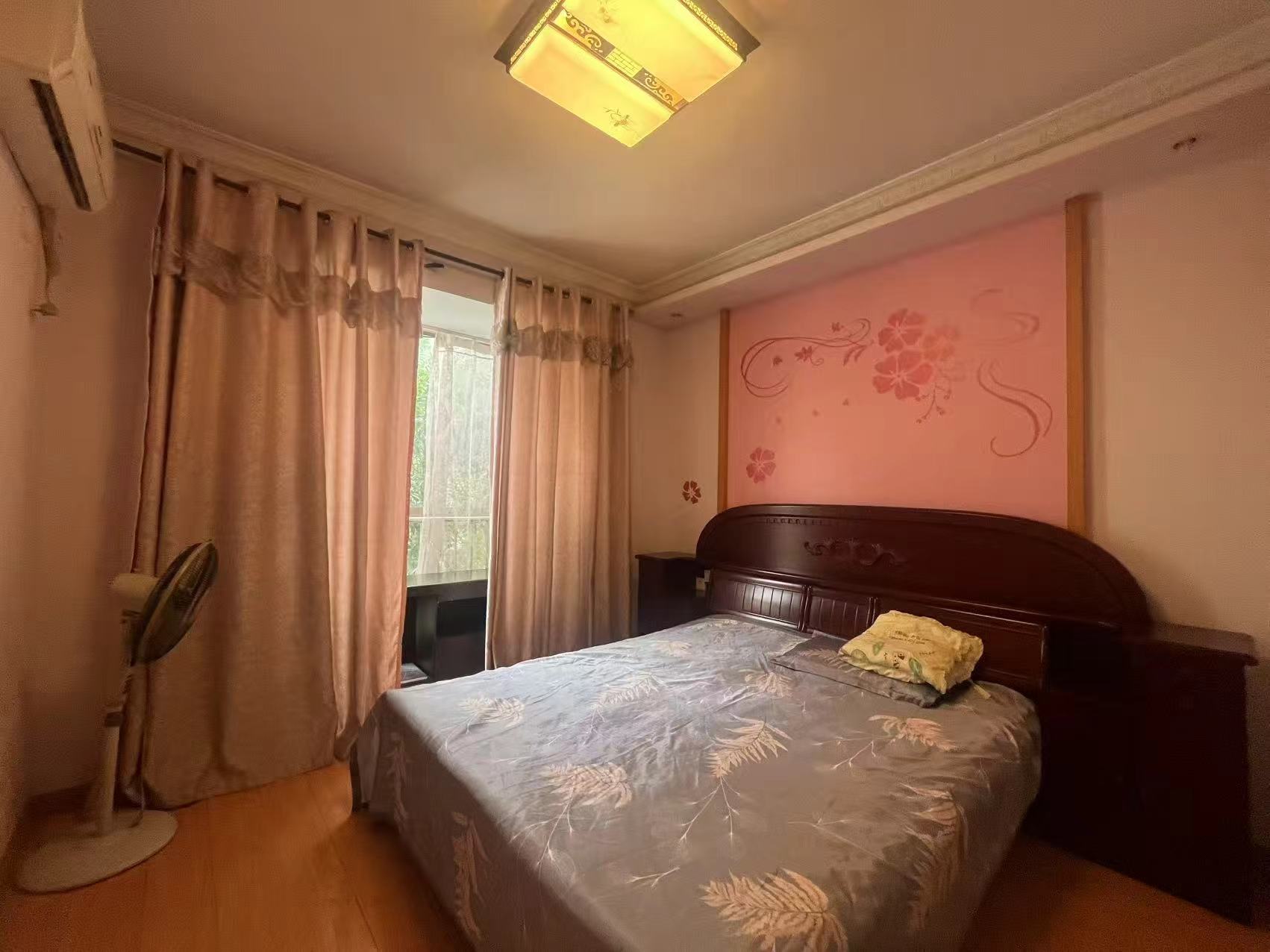 佳宁娜小区(梓山湖小区) 3室2厅2卫 2000.0元/月 佳宁娜小区(梓山湖小区) 3室2厅2卫 2000.0元/月室内图