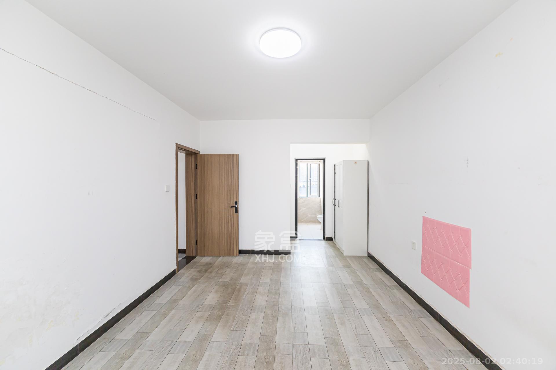 金湘苑(星澜之悦) 4室2厅2卫 98.0万 金湘苑(星澜之悦) 4室2厅2卫 98.0万卧室