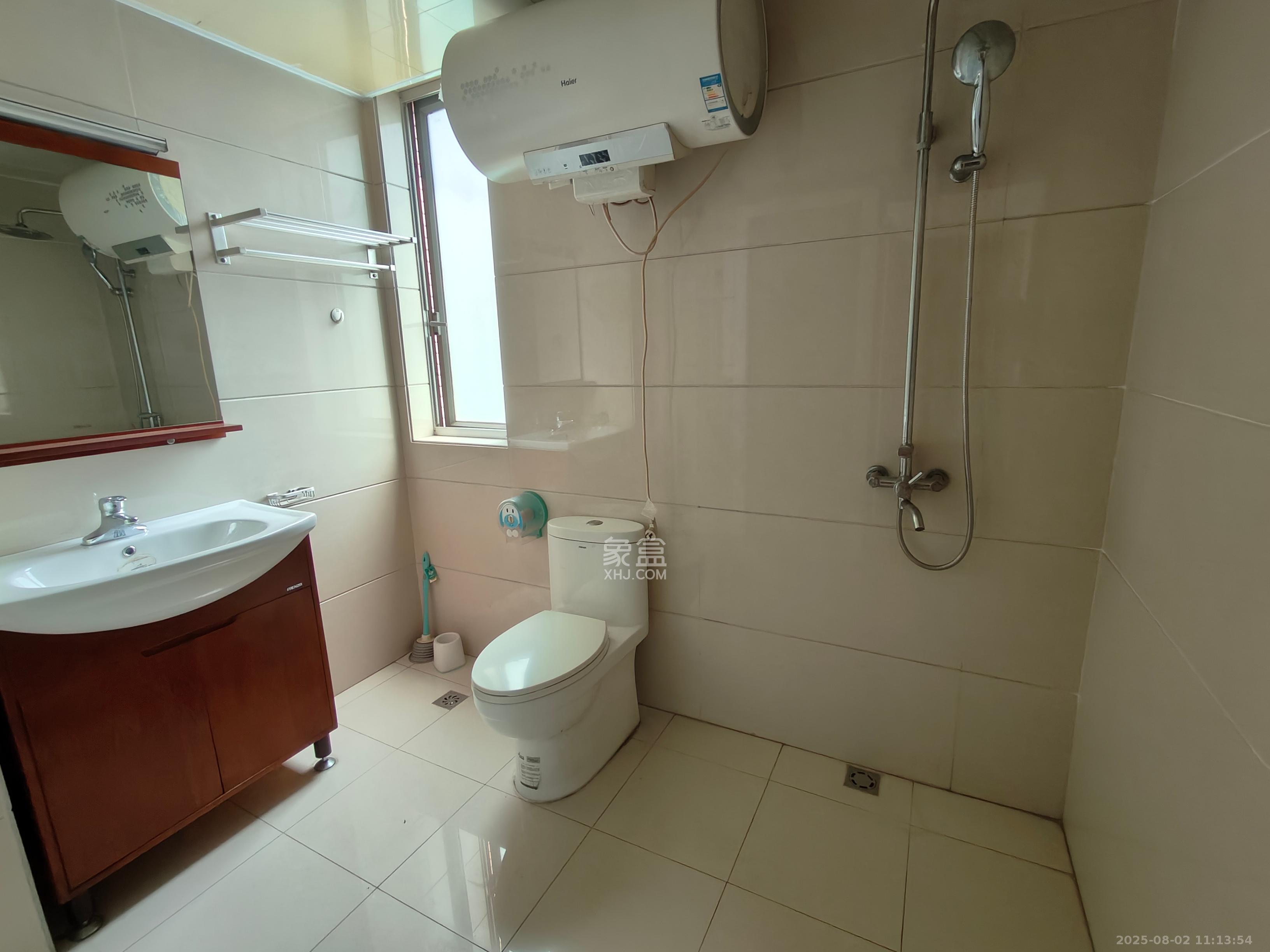 新城新世界一二三期 4室2厅2卫 3200.0元/月 新城新世界一二三期 4室2厅2卫 3200.0元/月室内图