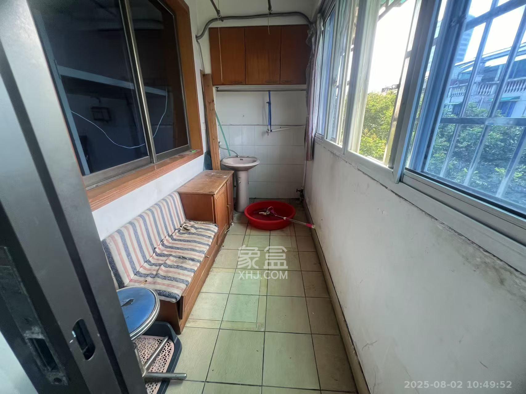 东南明苑 2室2厅1卫 1600.0元/月 东南明苑 2室2厅1卫 1600.0元/月室内图