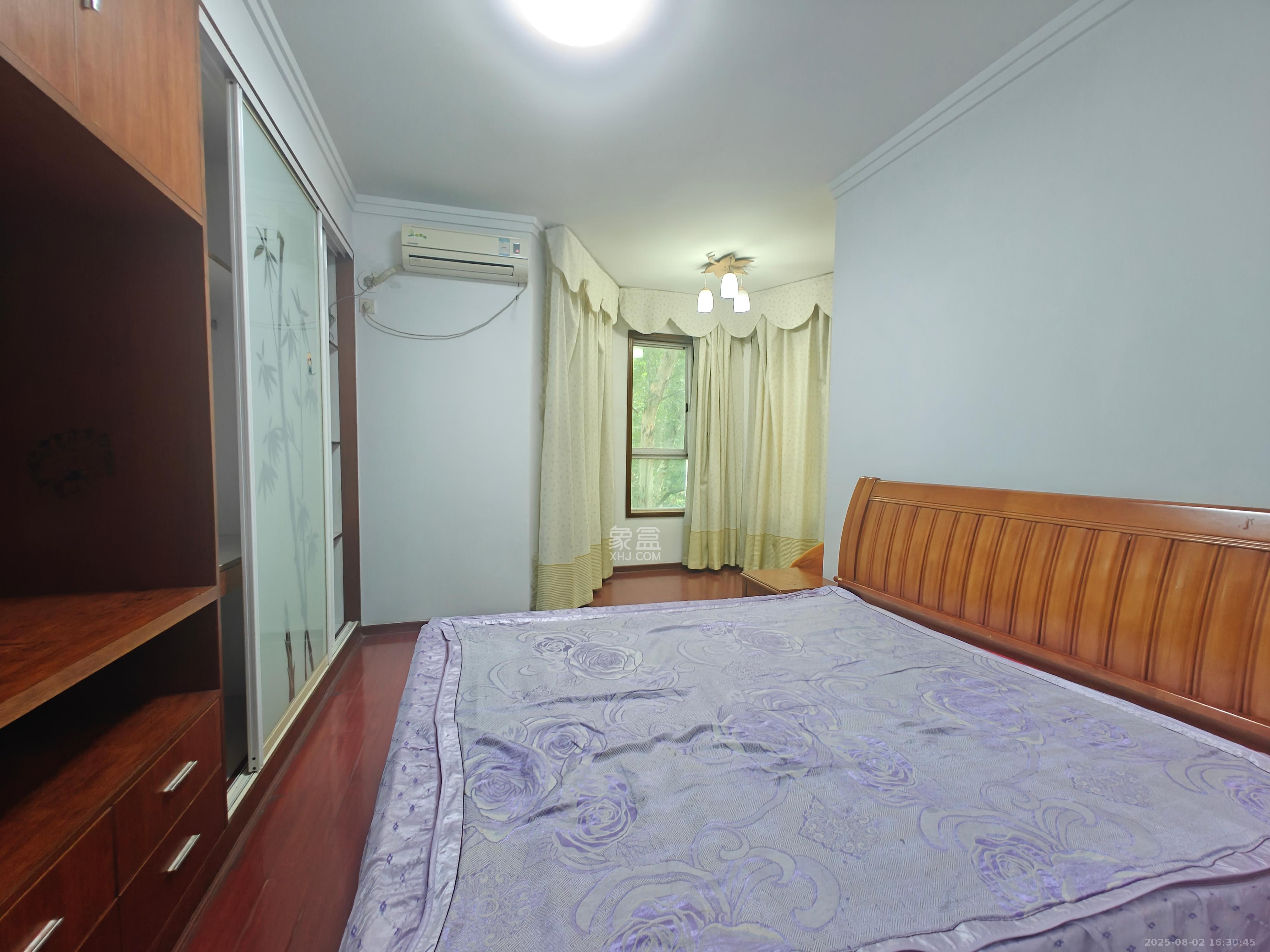 嘉盛华庭(一期、二期、三期) 3室2厅2卫 2700.0元/月 嘉盛华庭(一期、二期、三期) 3室2厅2卫 2700.0元/月室内图