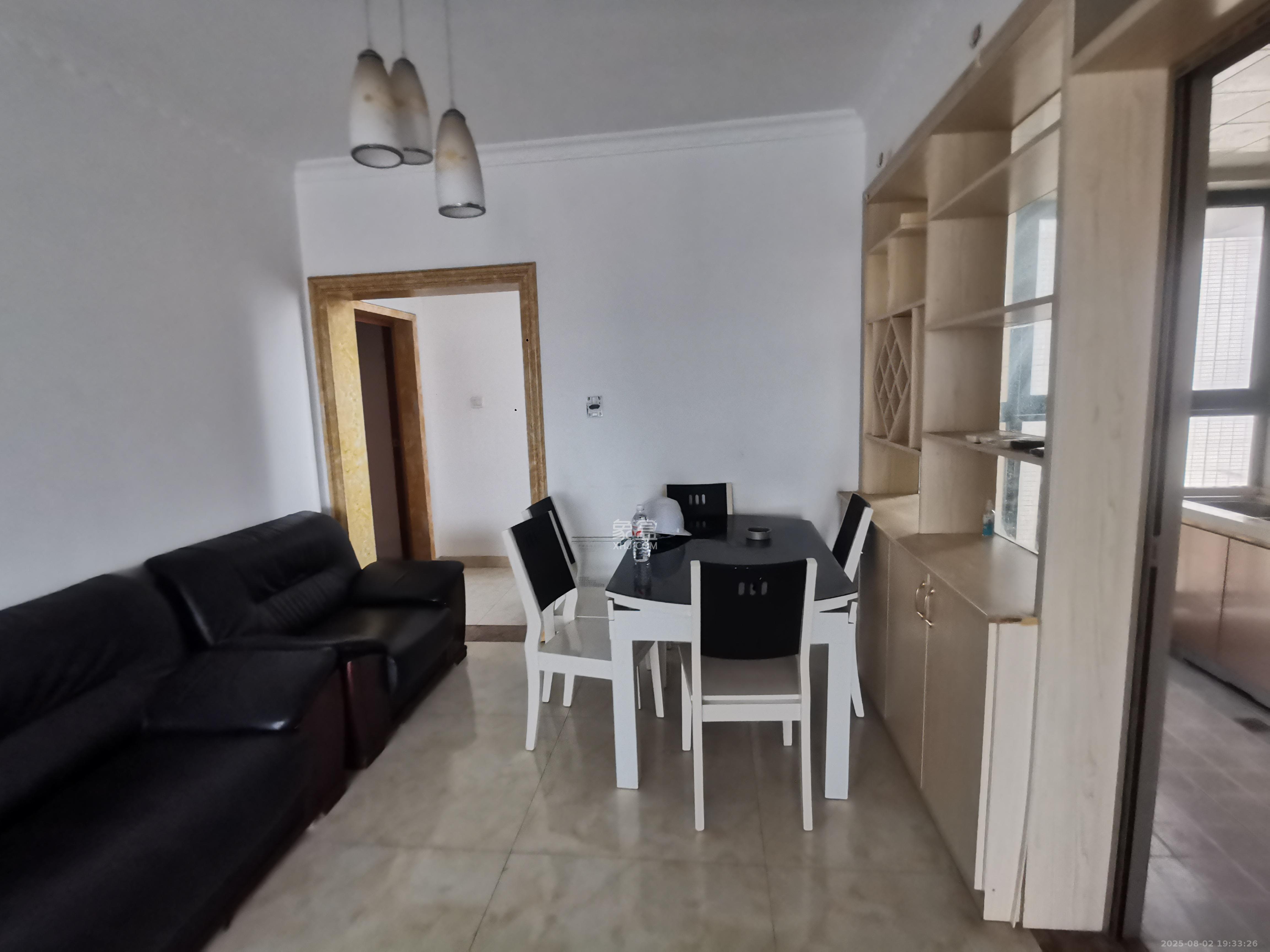 德茂公寓 3室2厅2卫 2600.0元/月 德茂公寓 3室2厅2卫 2600.0元/月室内图