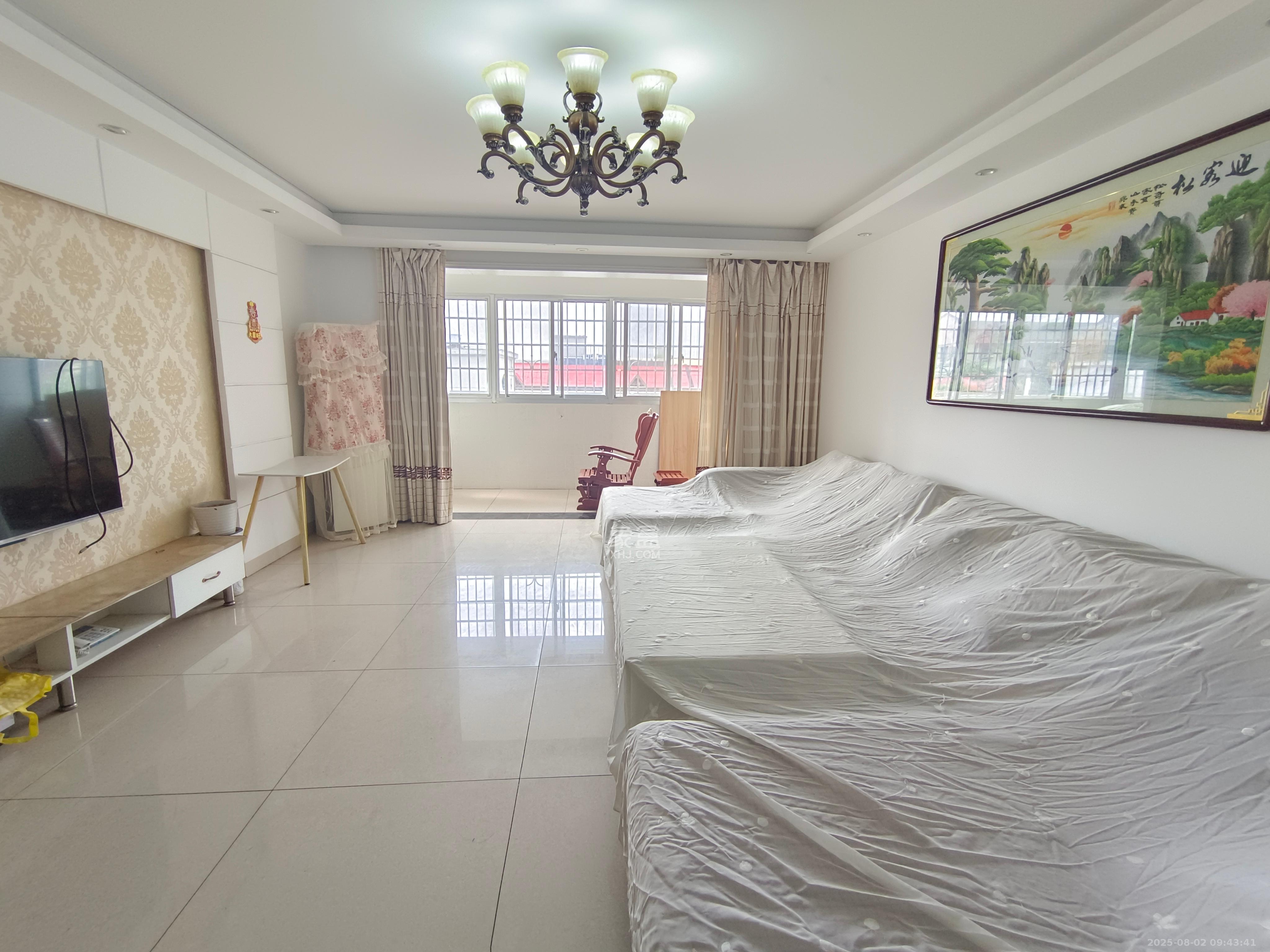 福城社区22片、23片安置小区 4室2厅2卫 2400.0元/月 福城社区22片、23片安置小区 4室2厅2卫 2400.0元/月室内图