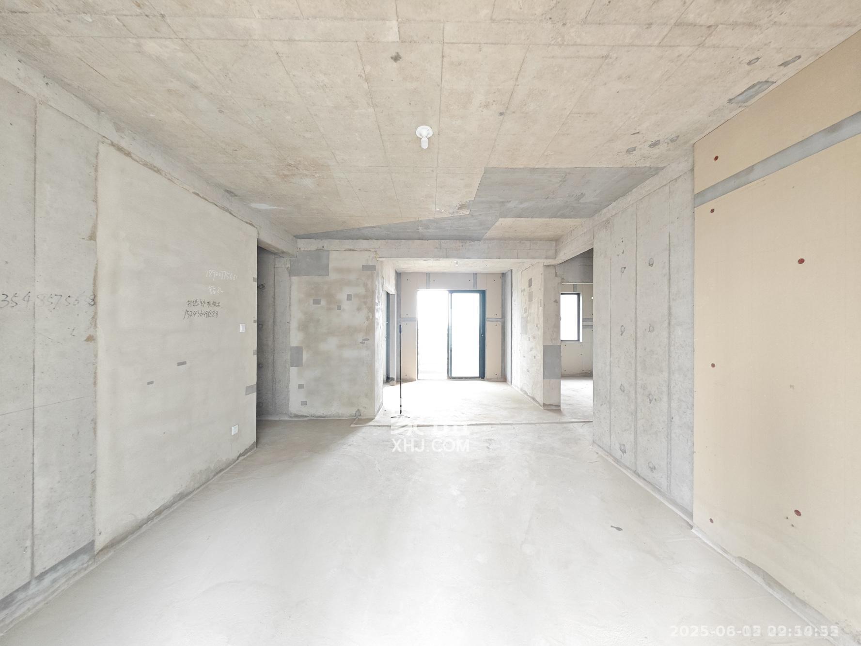 星发东宸花园 4室2厅2卫 95.0万 星发东宸花园 4室2厅2卫 95.0万客厅