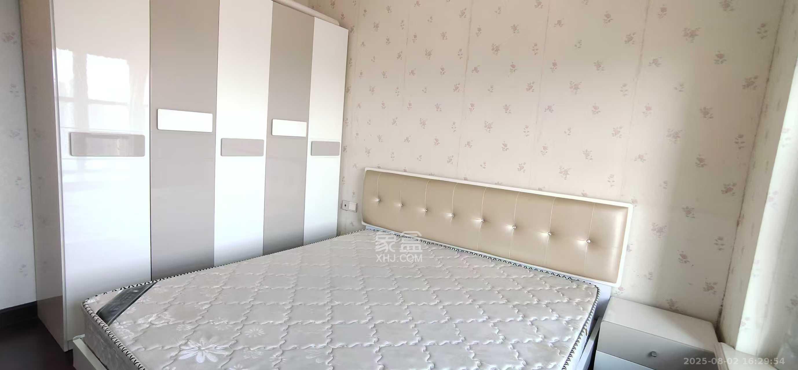 恒大华府  2室2厅1卫   2100.00元/月室内图