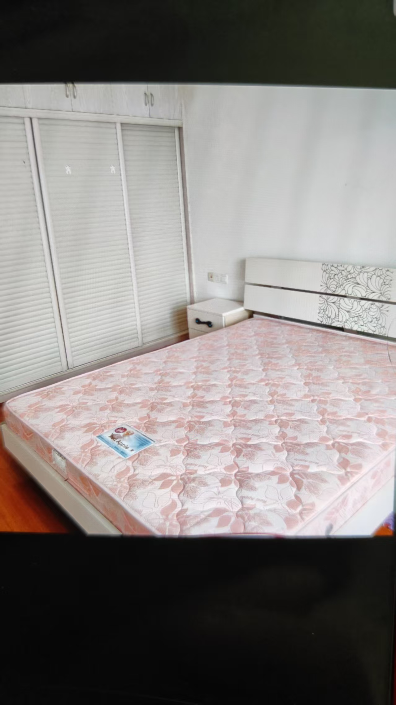 民俗文化广场 3室2厅2卫 2200.0元/月 民俗文化广场 3室2厅2卫 2200.0元/月室内图