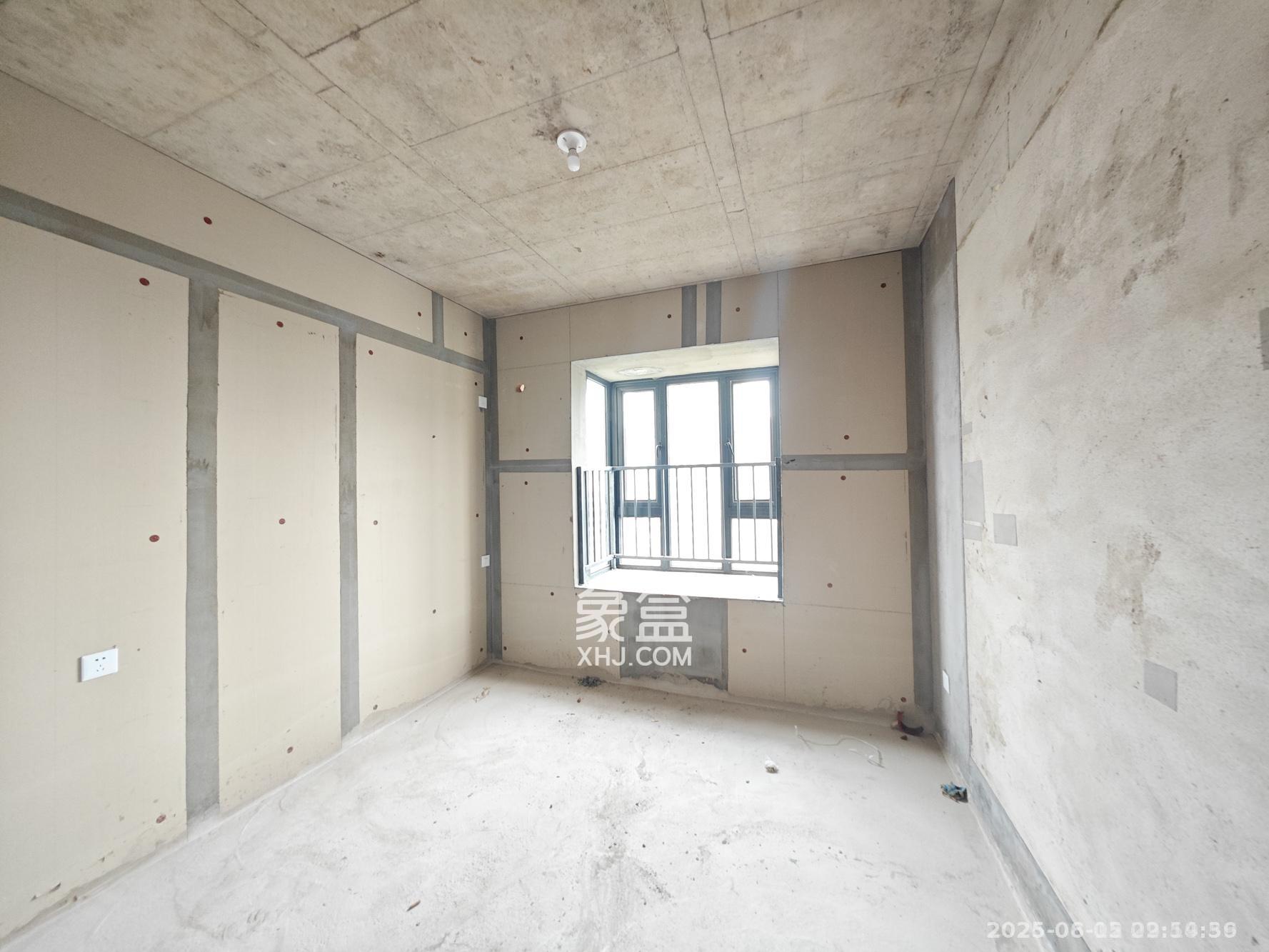 星发东宸花园 4室2厅2卫 95.0万 星发东宸花园 4室2厅2卫 95.0万卧室