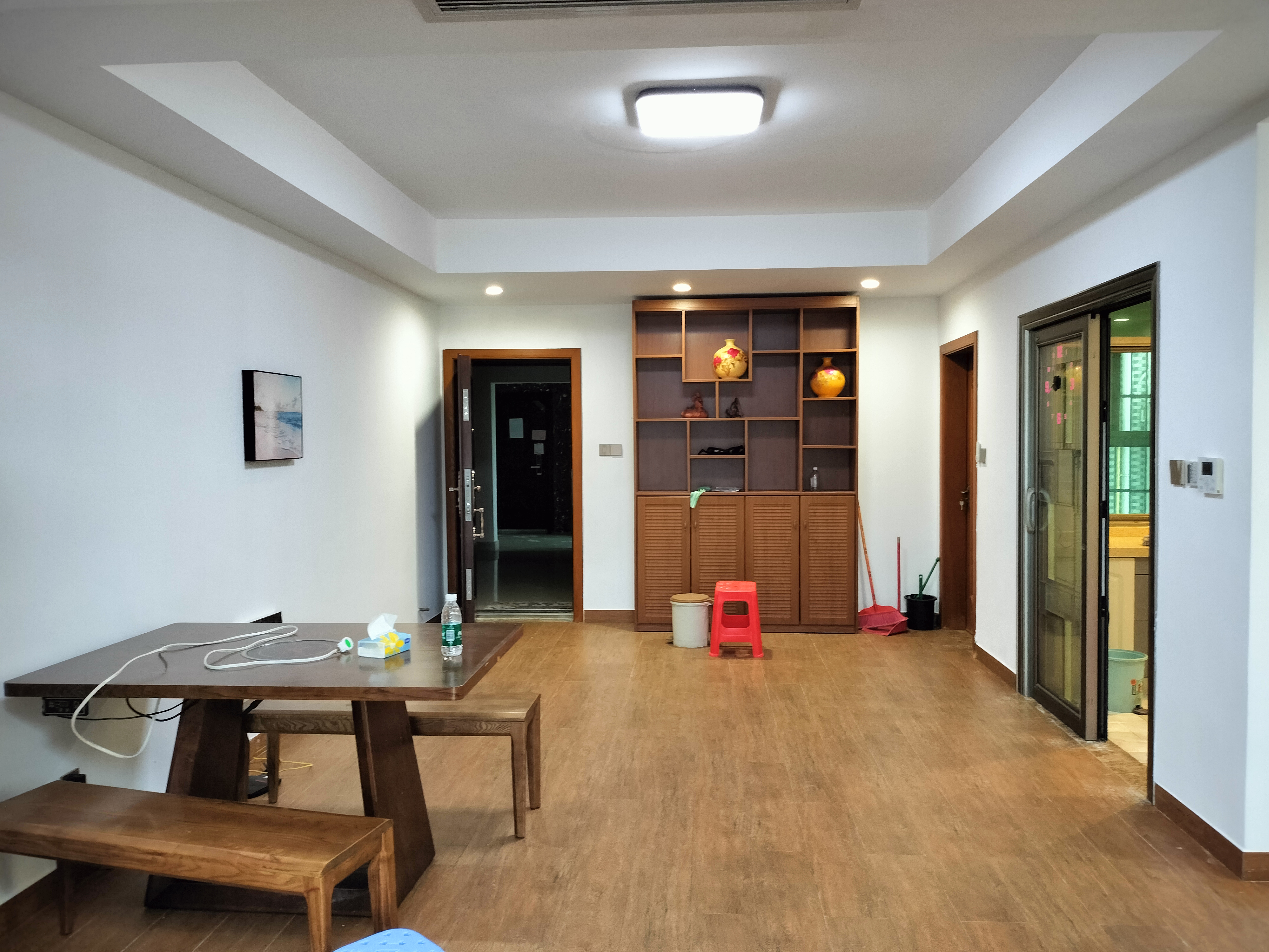 滨江宝恒 3室2厅2卫 2700.0元/月 滨江宝恒 3室2厅2卫 2700.0元/月室内图