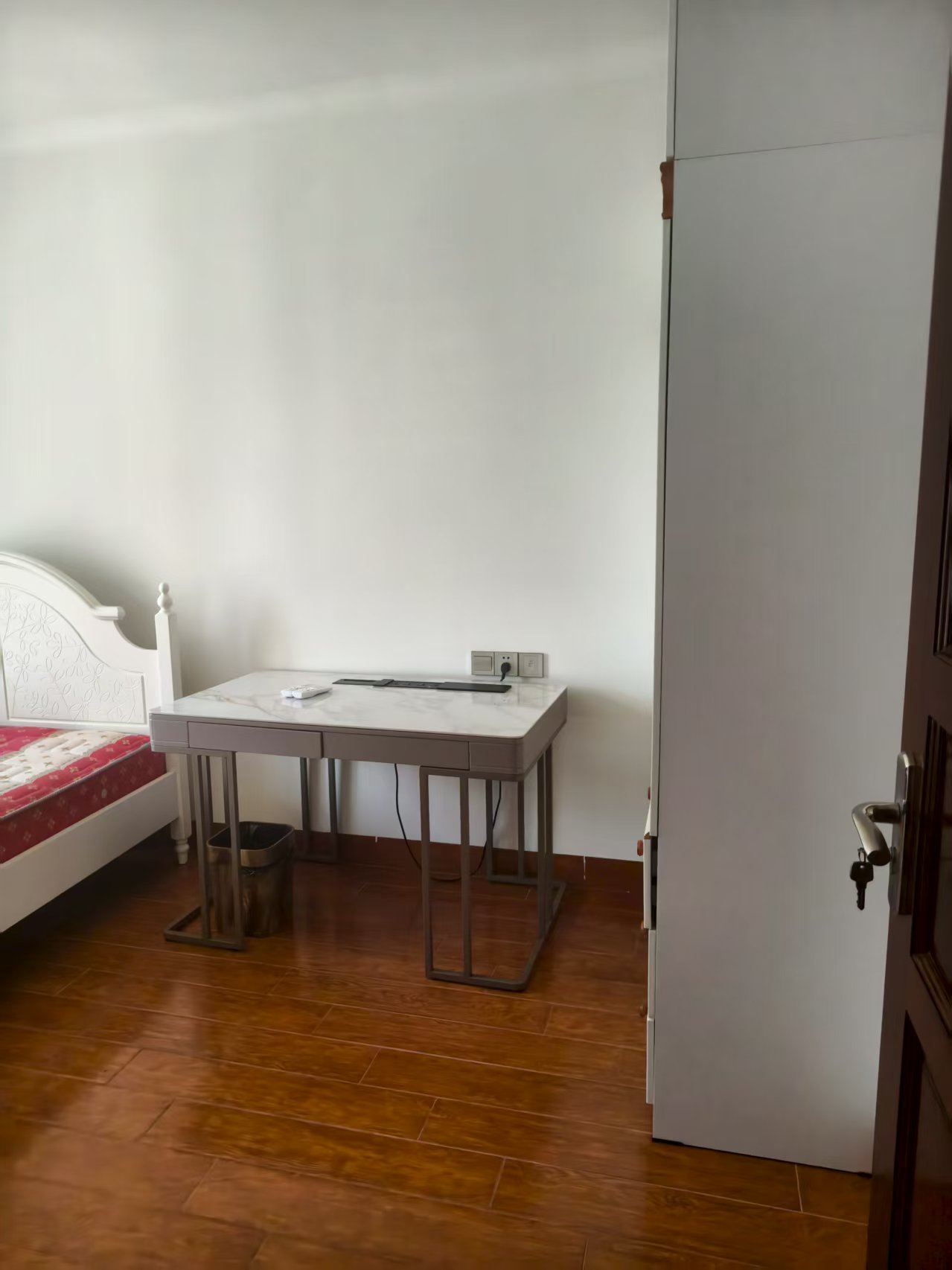 海阔天空-国瑞城二期(雅仕苑) 1室2厅1卫 4500.0元/月 海阔天空-国瑞城二期(雅仕苑) 1室2厅1卫 4500.0元/月室内图