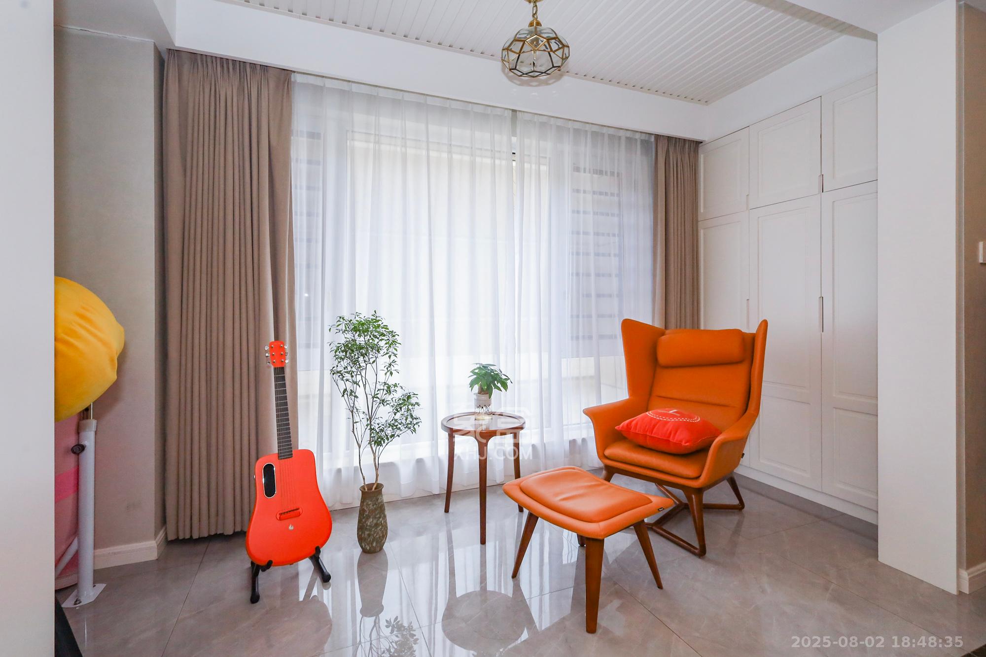 八方小区C区  3室2厅2卫    488.0万阳台