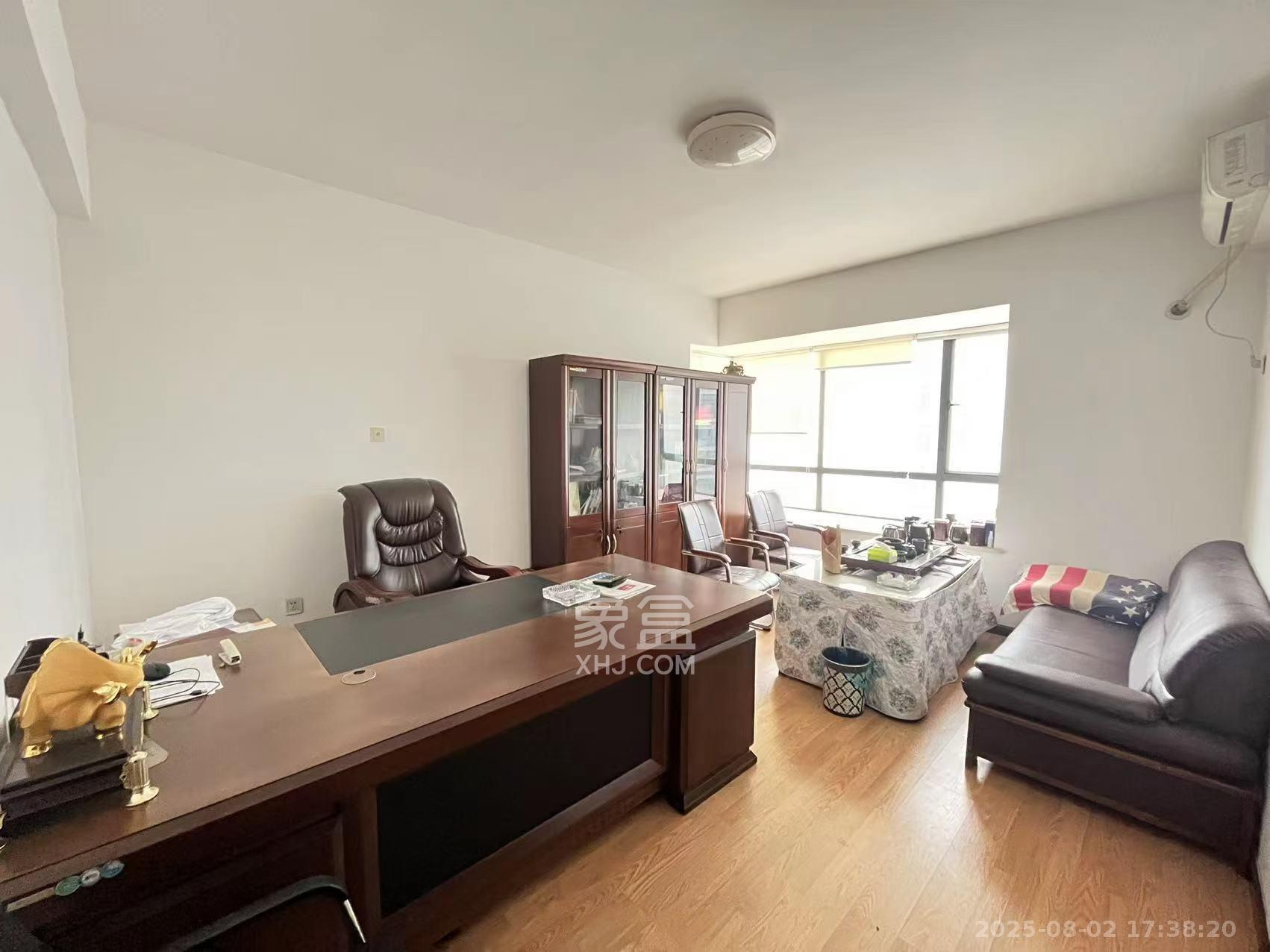 金麓国际  3室2厅2卫    4000.0元/月室内图