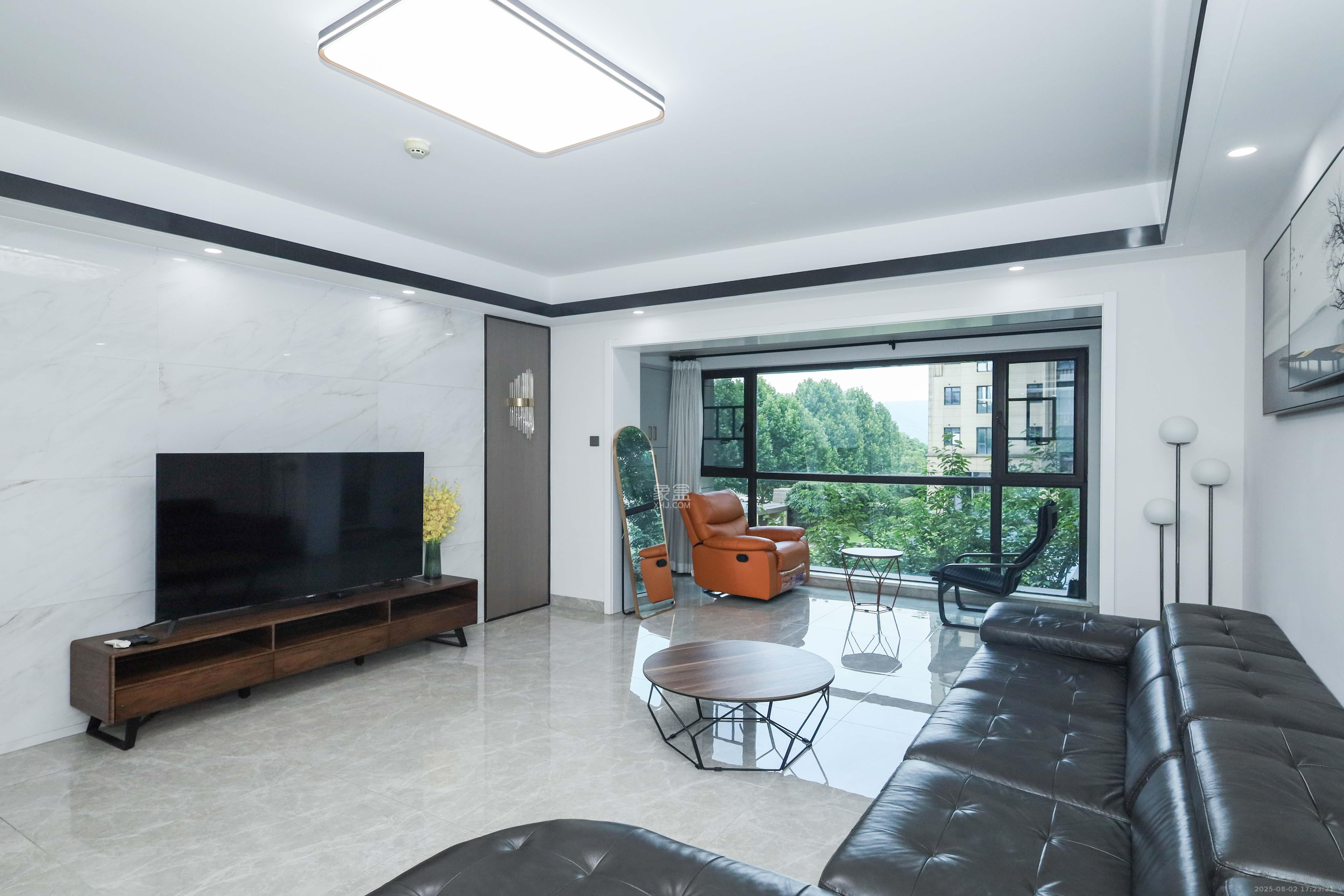 晟通牡丹舸  3室2厅2卫    248.8万 晟通牡丹舸  3室2厅2卫    248.8万客厅