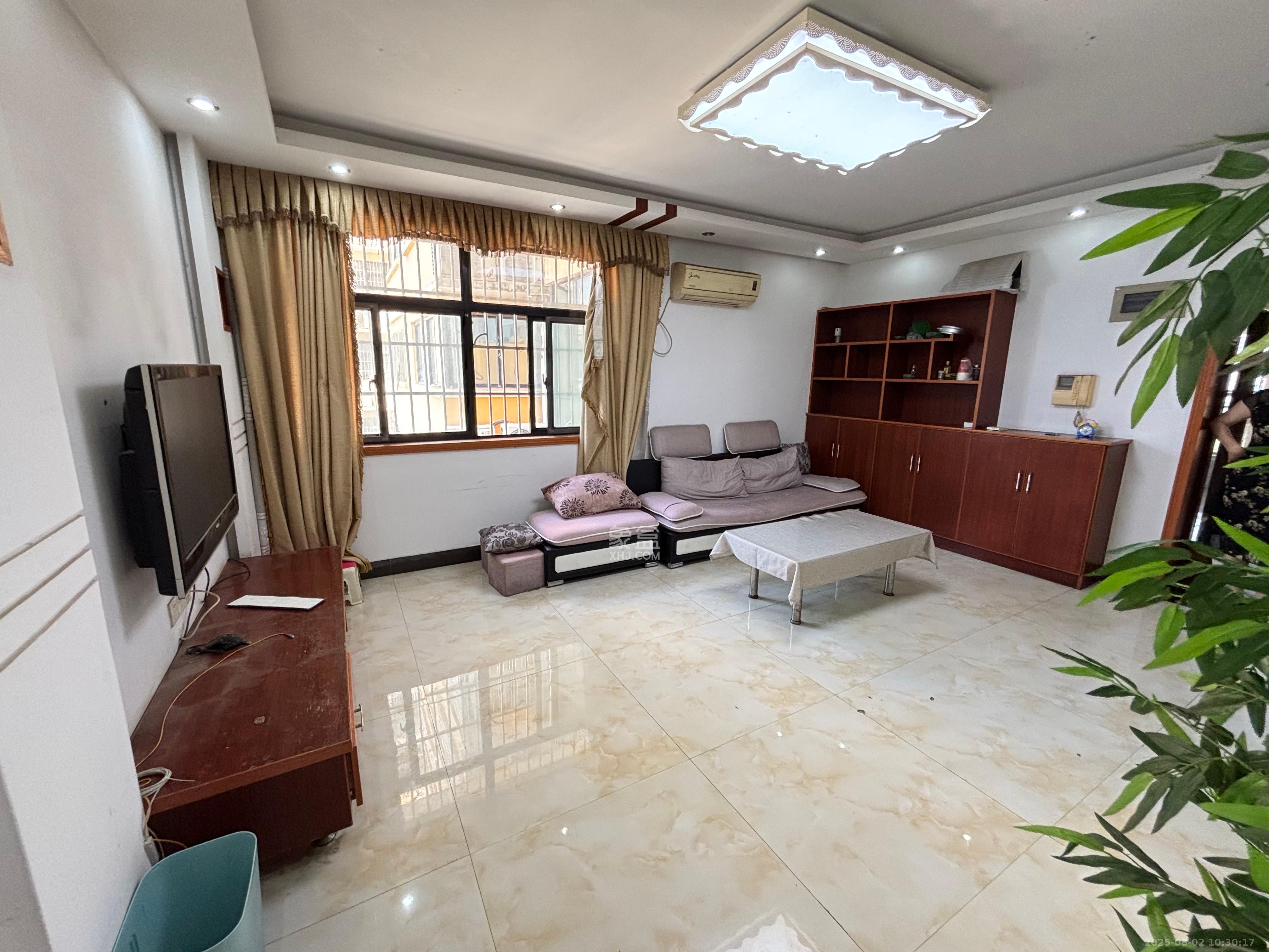 旺坤家园 3室2厅1卫 2000.0元/月 旺坤家园 3室2厅1卫 2000.0元/月室内图