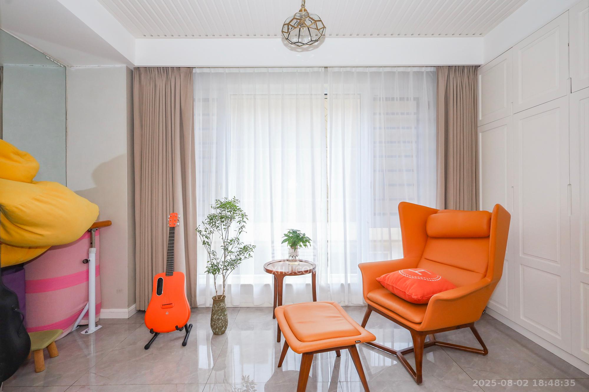 八方小区C区  3室2厅2卫    488.0万阳台