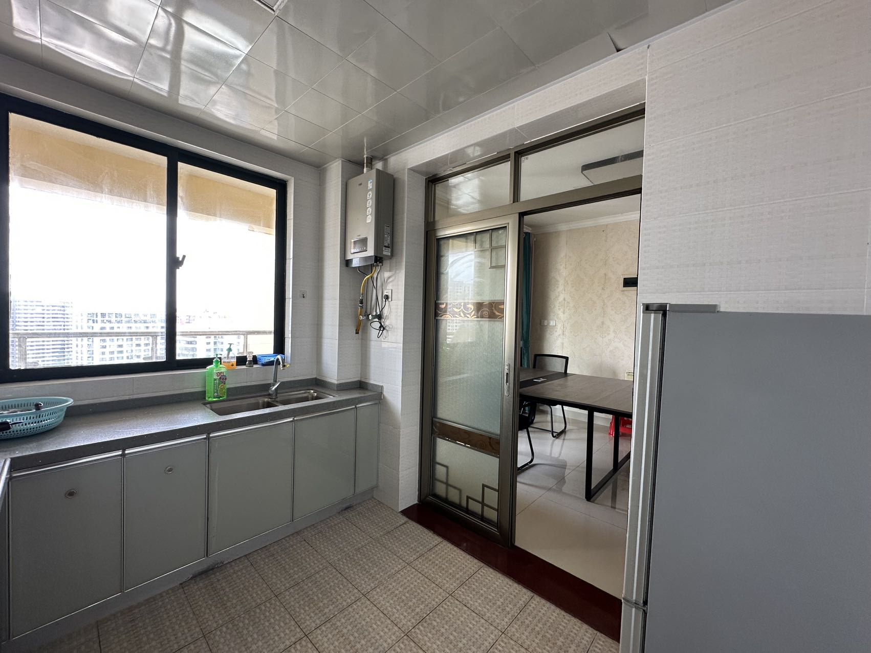 海阔天空-国瑞城二期(雅仕苑) 3室2厅2卫 4500.0元/月 海阔天空-国瑞城二期(雅仕苑) 3室2厅2卫 4500.0元/月室内图