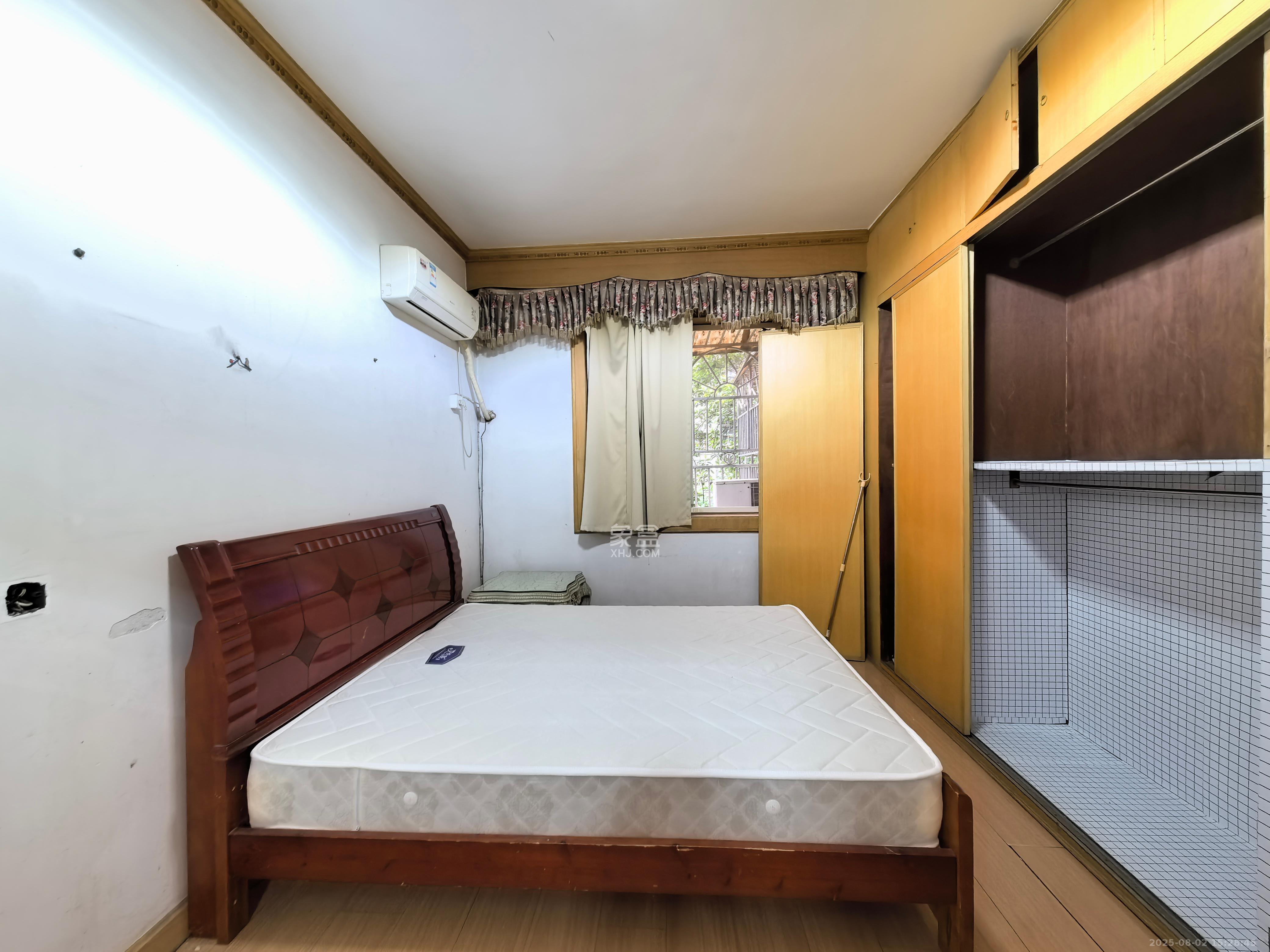 东风二村社区房 3室2厅2卫 2500.0元/月 东风二村社区房 3室2厅2卫 2500.0元/月室内图