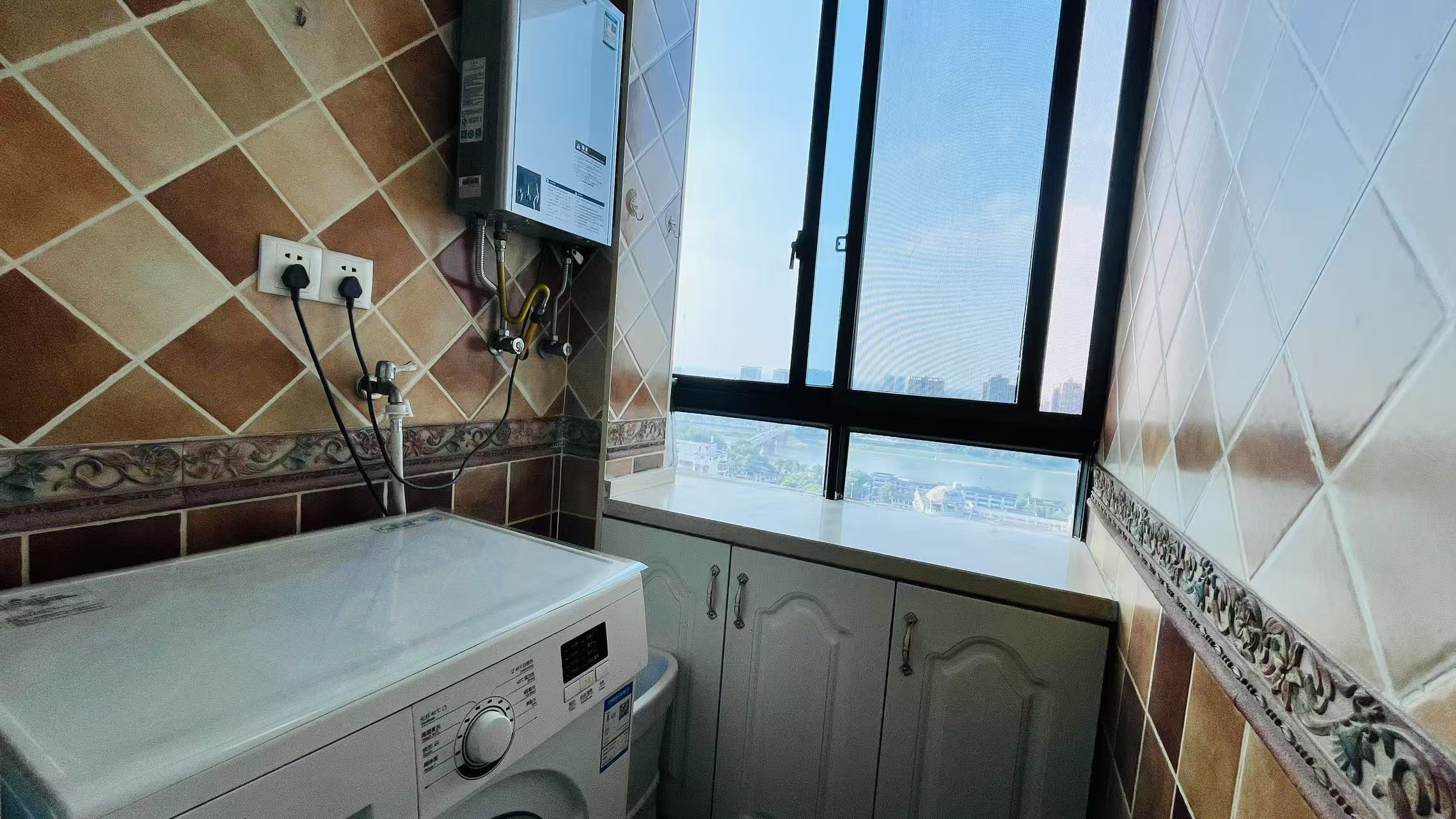 新都汇 1室1厅1卫 1080.0元/月 新都汇 1室1厅1卫 1080.0元/月室内图