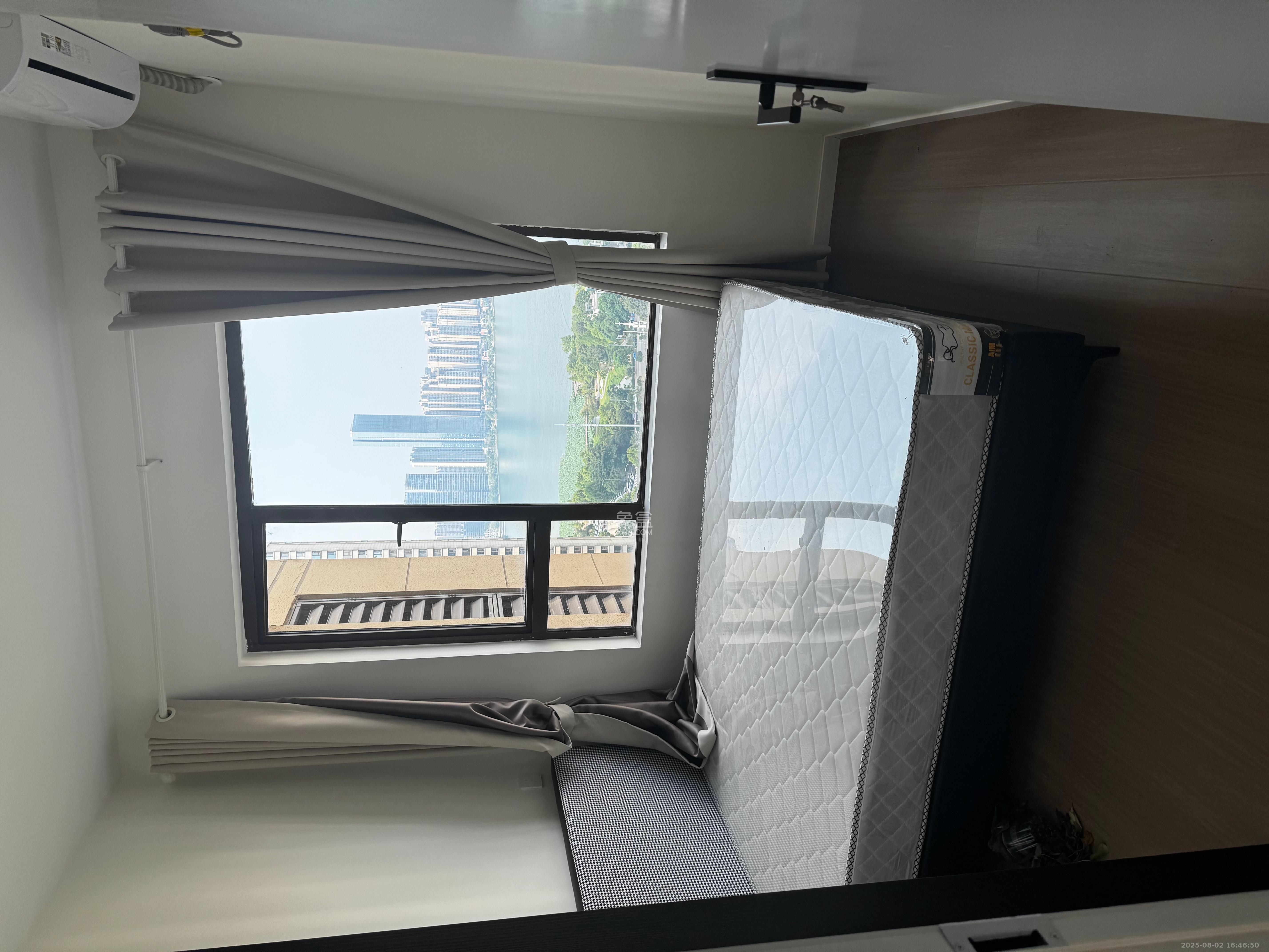 卓越浅水湾  4室2厅2卫    3400.0元/月 卓越浅水湾  4室2厅2卫    3400.0元/月室内图