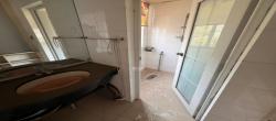建行小区（军分区）  4室2厅2卫   30.00万