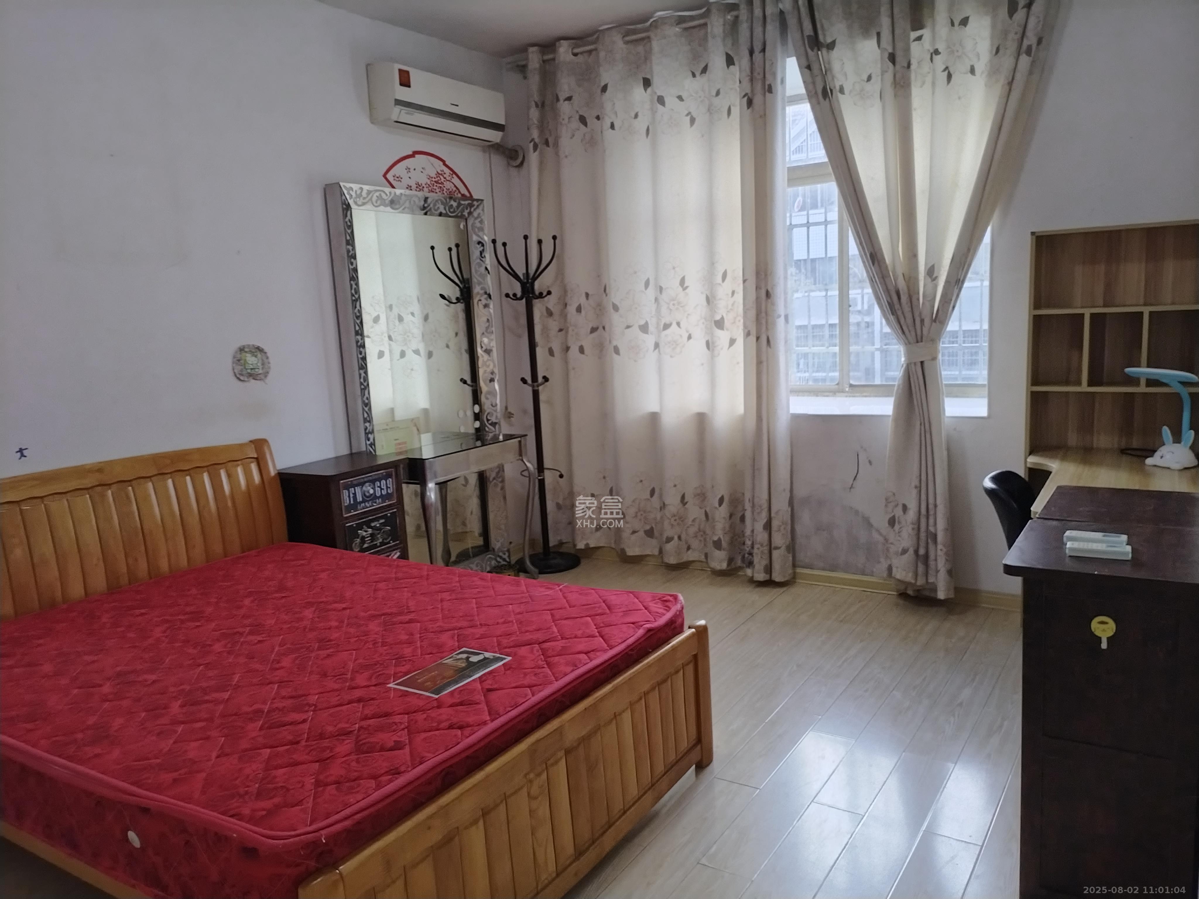 兴联母山小区  3室2厅2卫    1500.0元/月 兴联母山小区  3室2厅2卫    1500.0元/月室内图