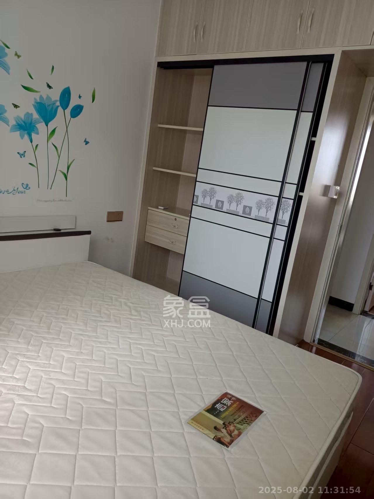 嘉顺苑 3室2厅1卫 2400.0元/月 嘉顺苑 3室2厅1卫 2400.0元/月室内图