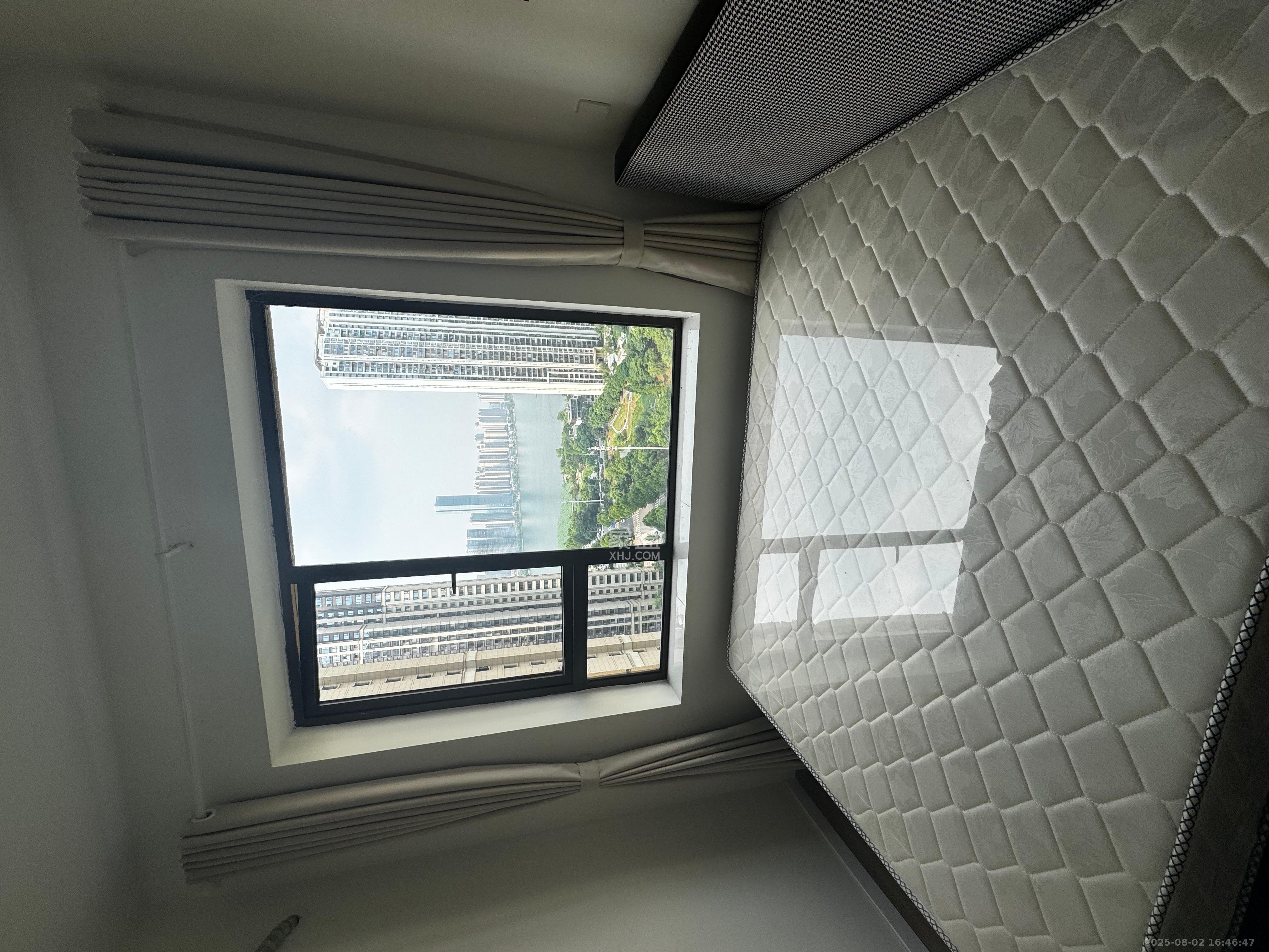 卓越浅水湾  4室2厅2卫    3400.0元/月 卓越浅水湾  4室2厅2卫    3400.0元/月室内图