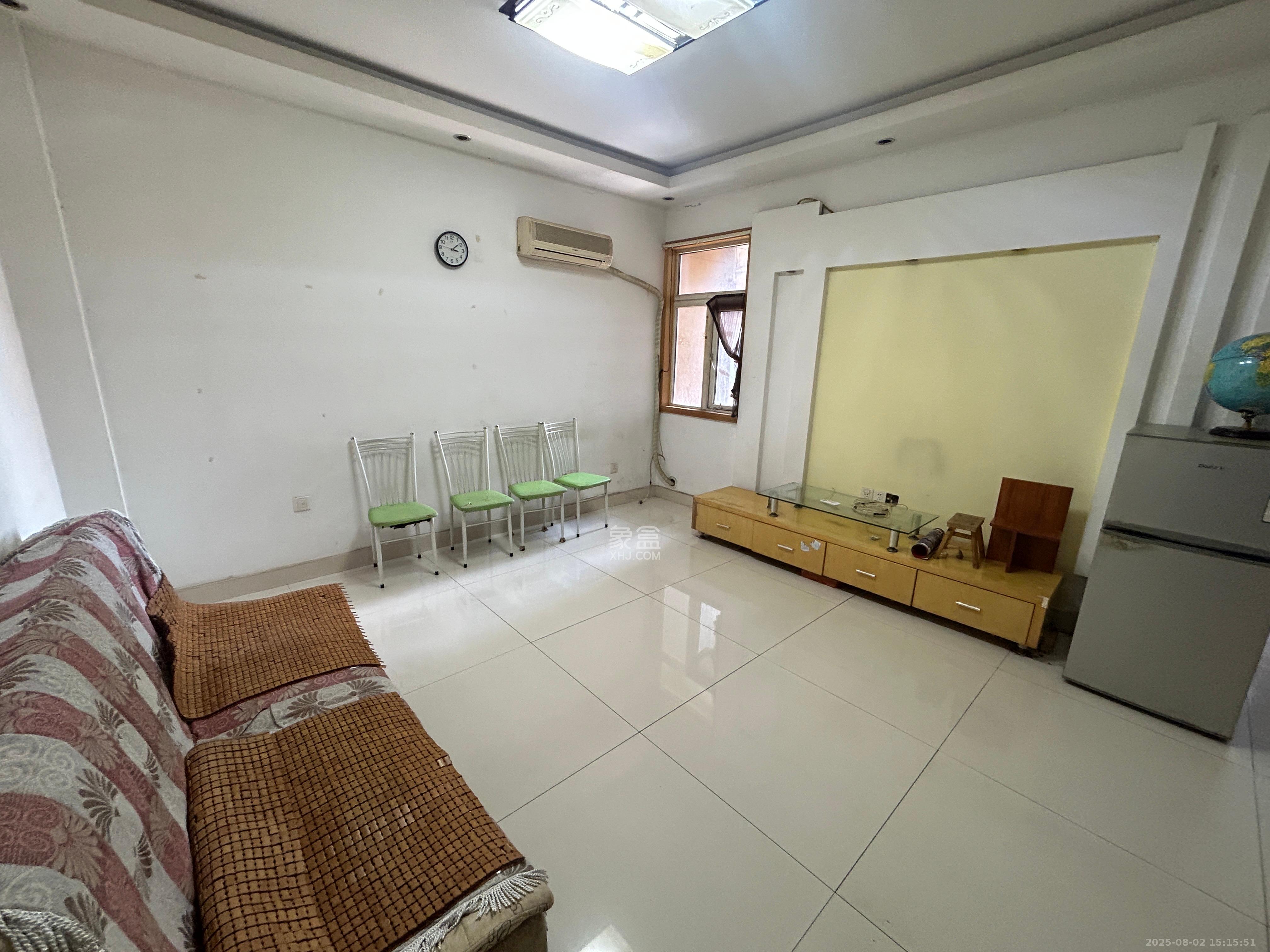 宏泽佳园  1室0厅0卫    2000.0元/月 宏泽佳园  1室0厅0卫    2000.0元/月