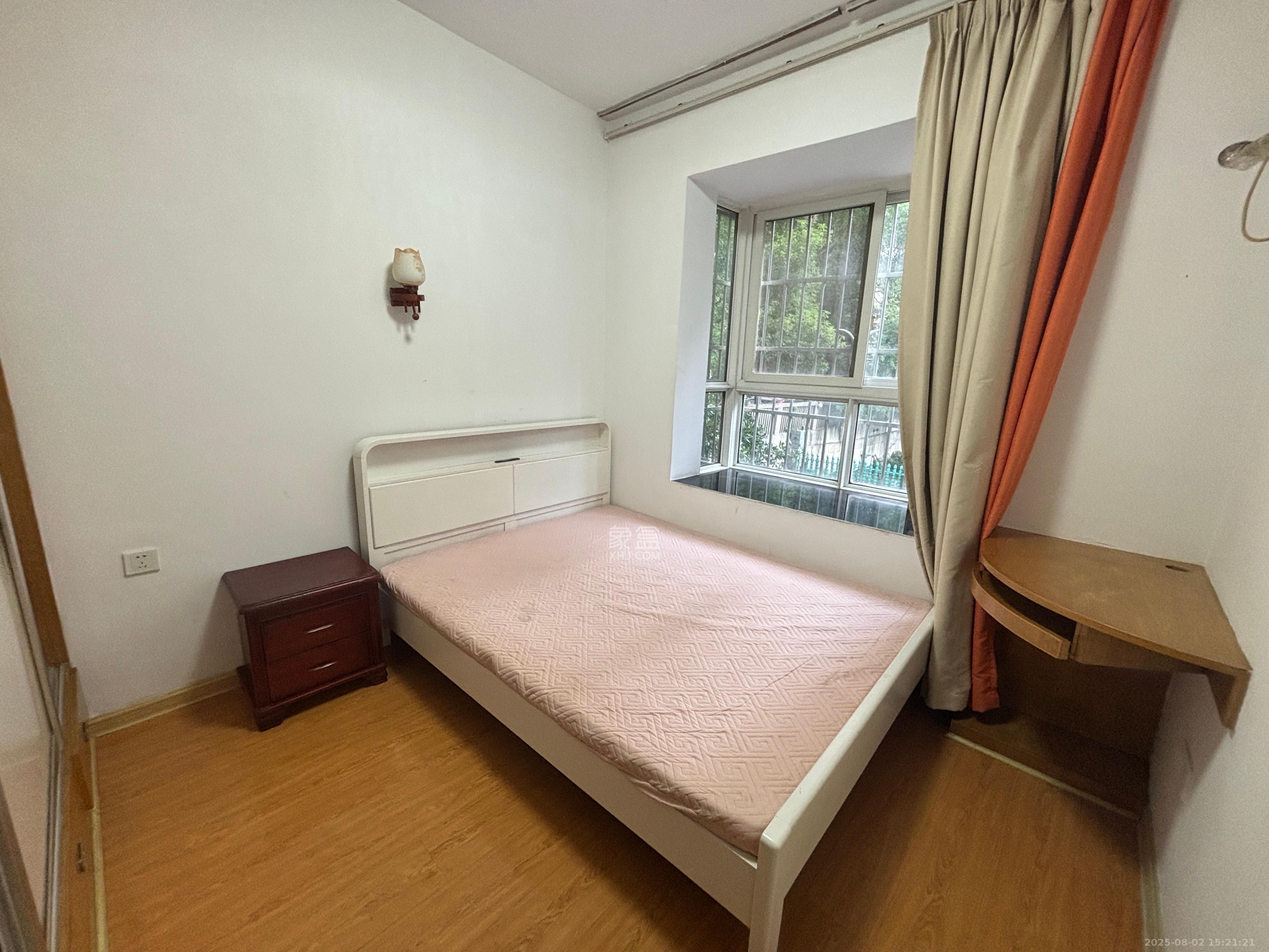 彩都公寓  2室2厅1卫   1550.00元/月室内图