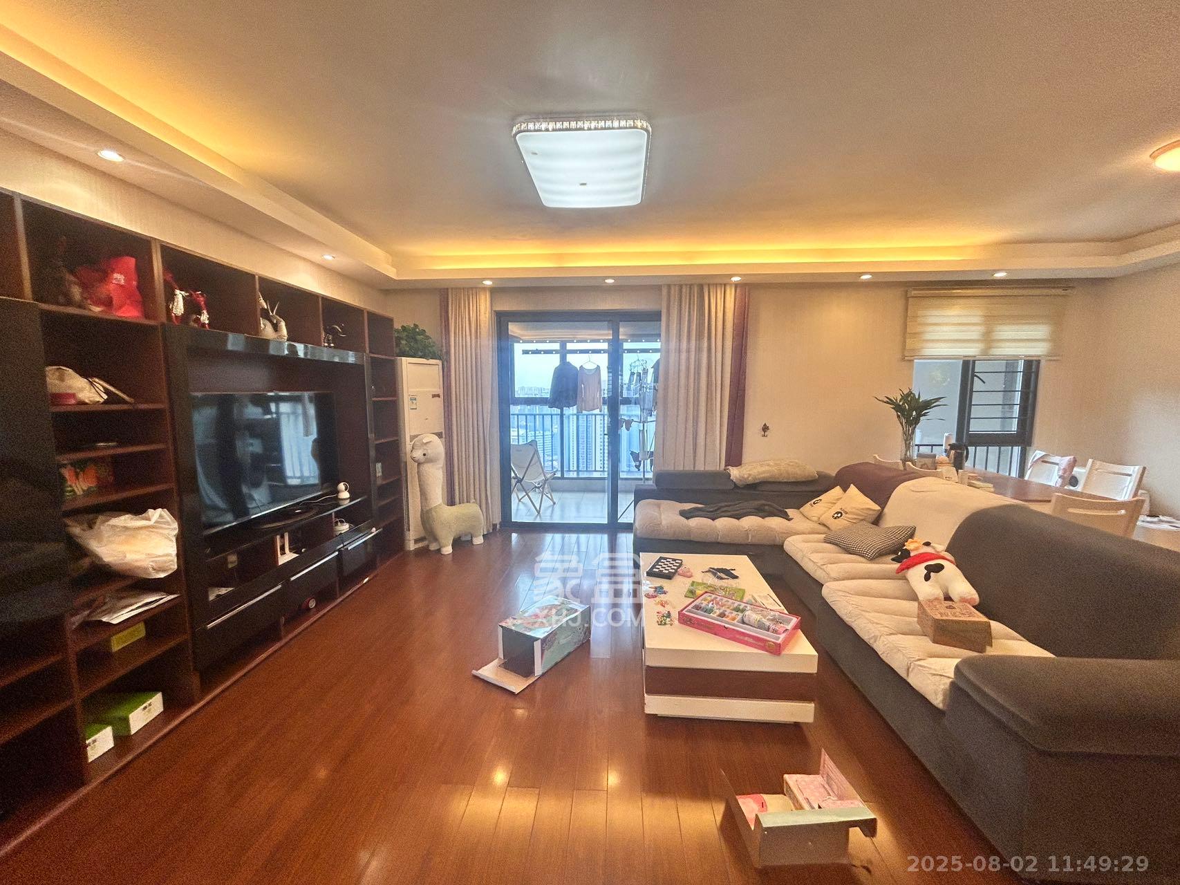 万科金域华府三四期 4室2厅2卫 3200.0元/月 万科金域华府三四期 4室2厅2卫 3200.0元/月室内图