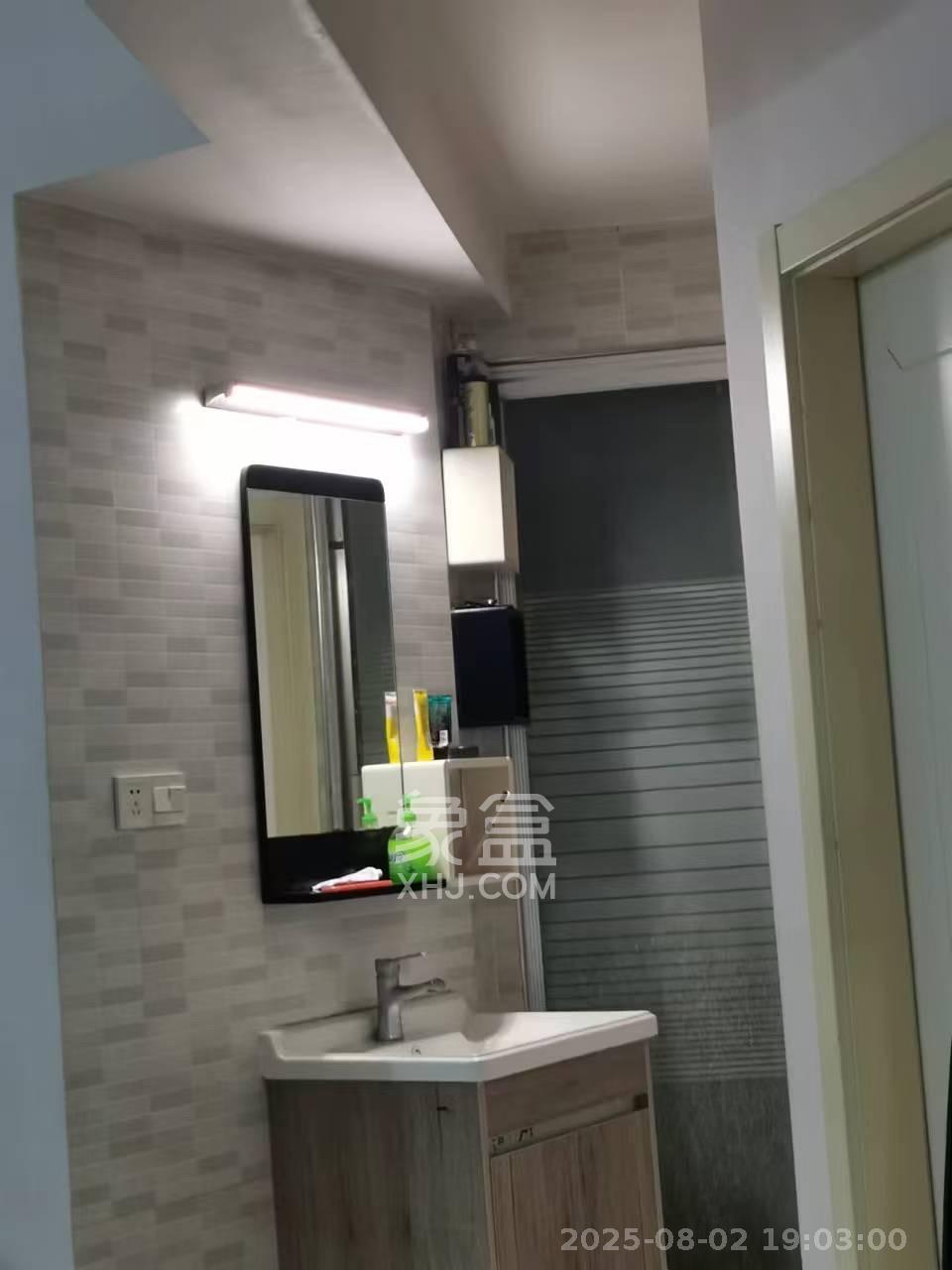 瑞都华庭(华庭美苑) 3室2厅1卫 2600.0元/月 瑞都华庭(华庭美苑) 3室2厅1卫 2600.0元/月室内图