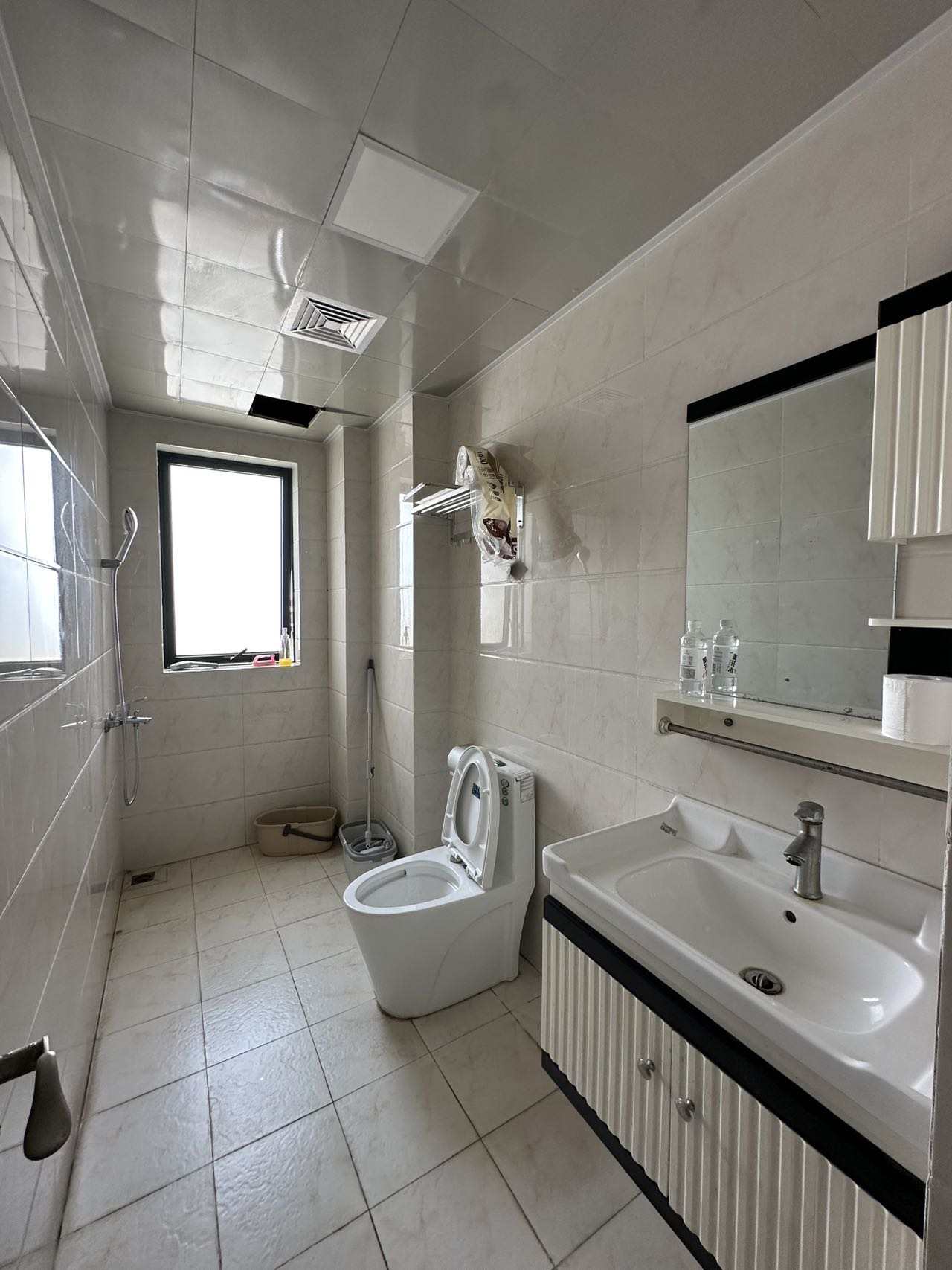 海阔天空-国瑞城二期(雅仕苑) 3室2厅2卫 4500.0元/月 海阔天空-国瑞城二期(雅仕苑) 3室2厅2卫 4500.0元/月室内图