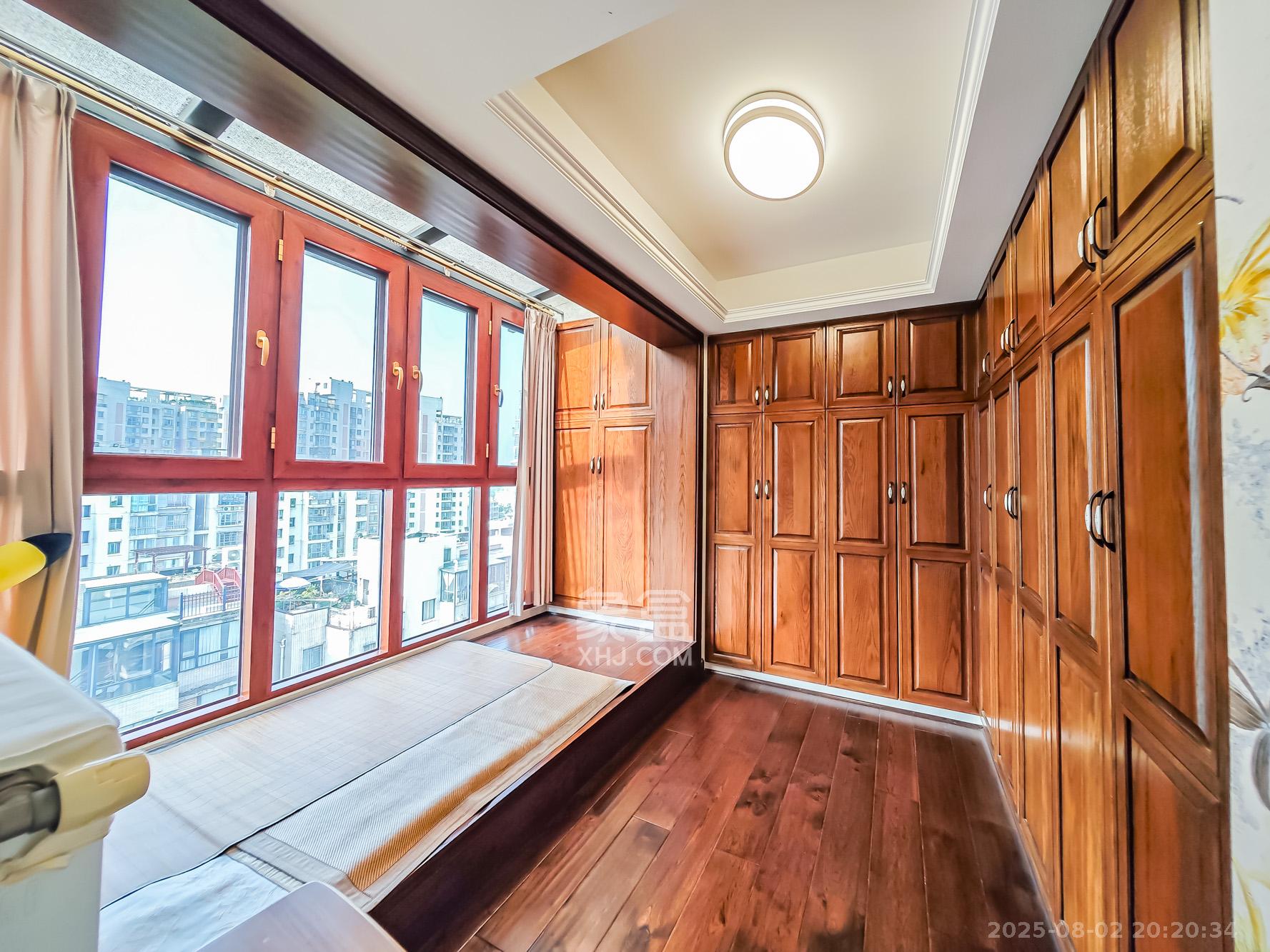 山语城一期 4室2厅3卫 240.0万 山语城一期 4室2厅3卫 240.0万其他