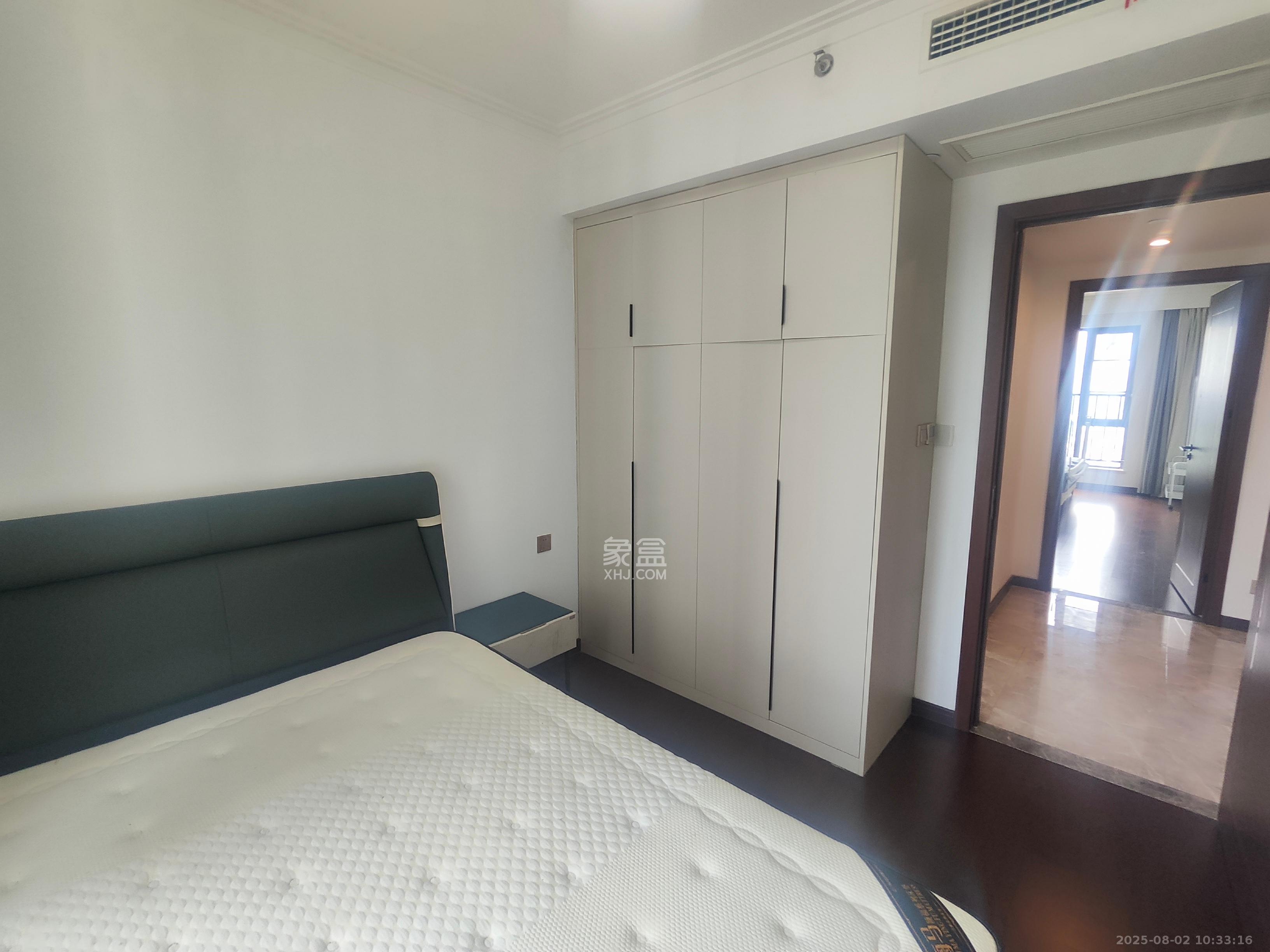 绿地长沙城际空间站(绿地新里佳苑) 4室2厅2卫 3800.0元/月 绿地长沙城际空间站(绿地新里佳苑) 4室2厅2卫 3800.0元/月室内图