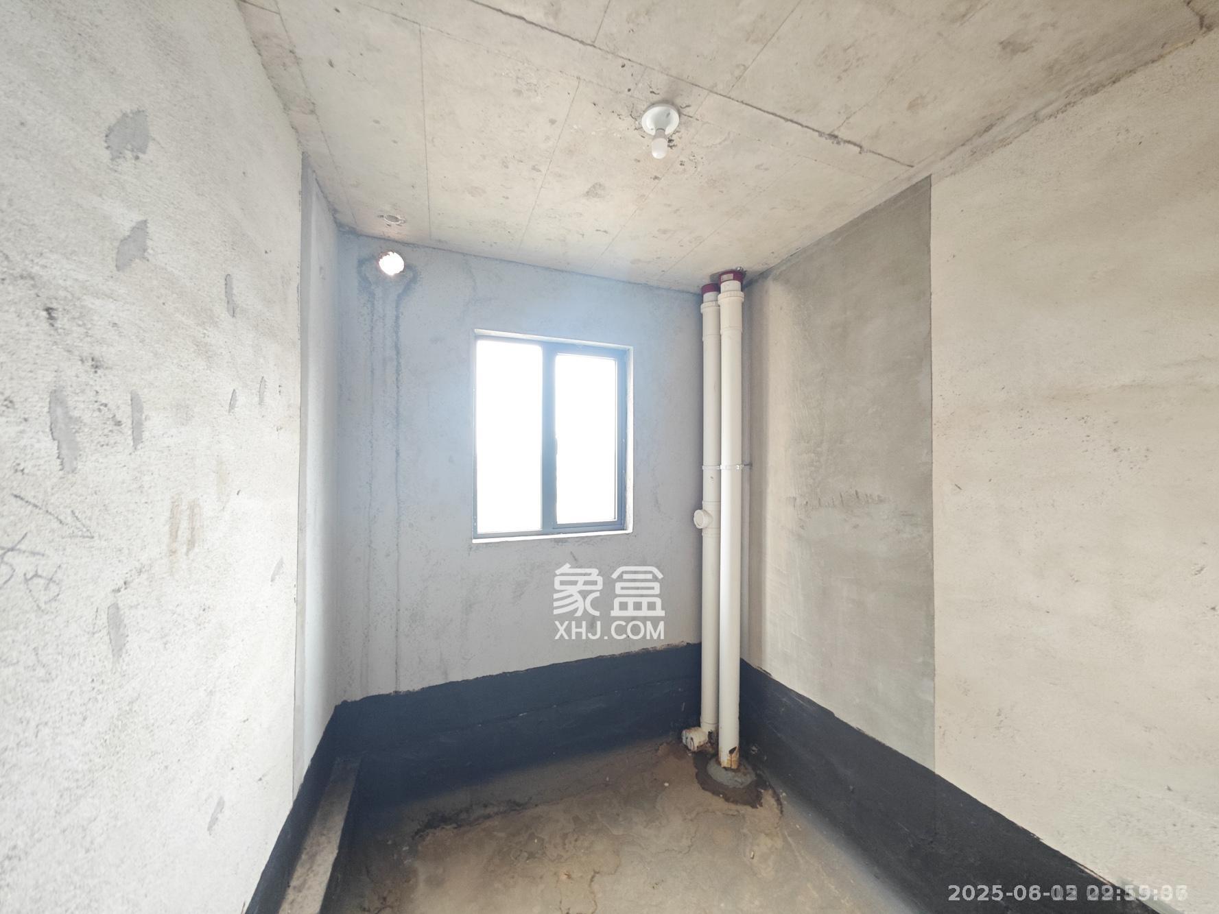 星发东宸花园 4室2厅2卫 95.0万 星发东宸花园 4室2厅2卫 95.0万其他