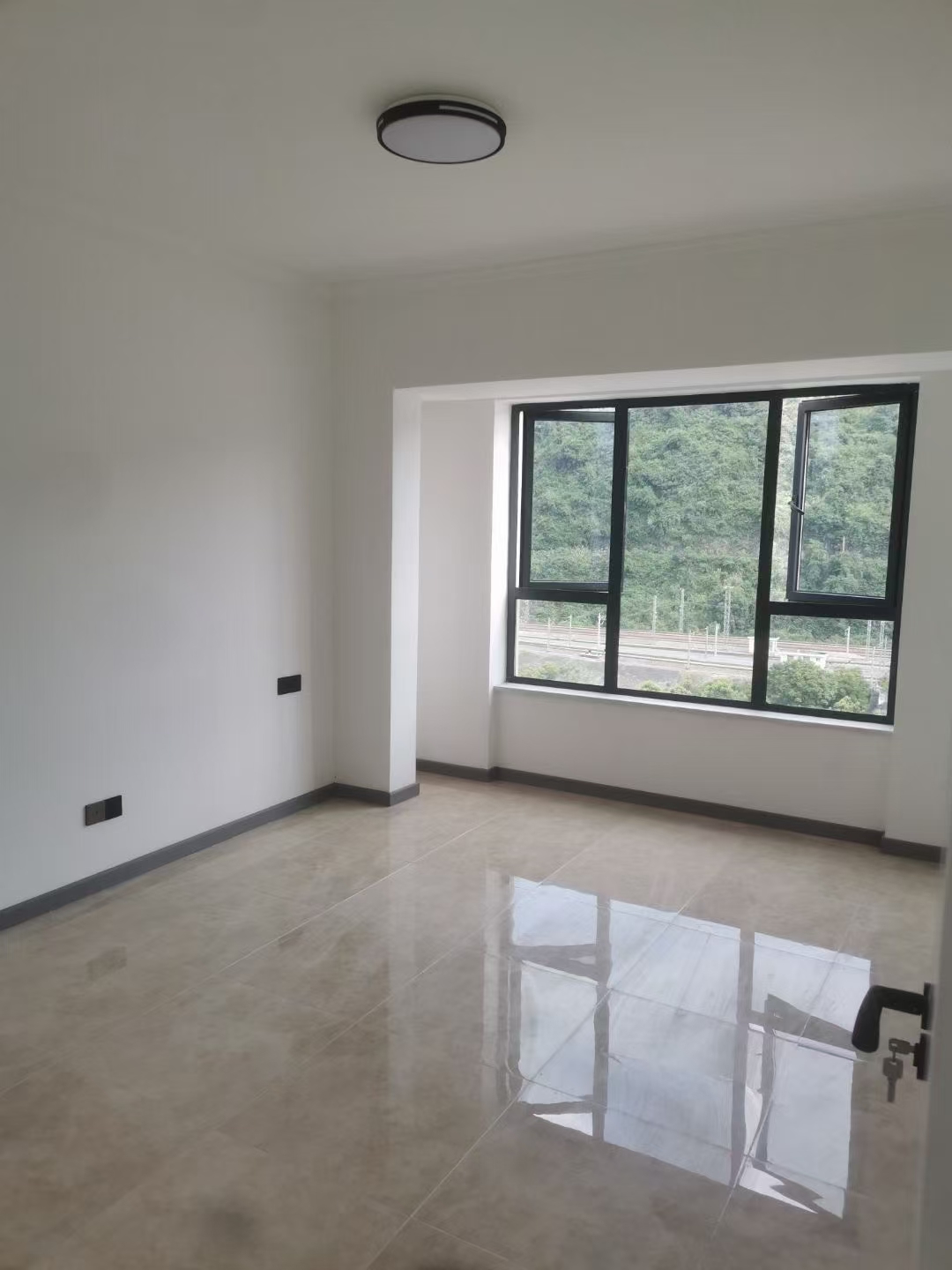 高盛国际 3室2厅2卫 2000.0元/月 高盛国际 3室2厅2卫 2000.0元/月室内图