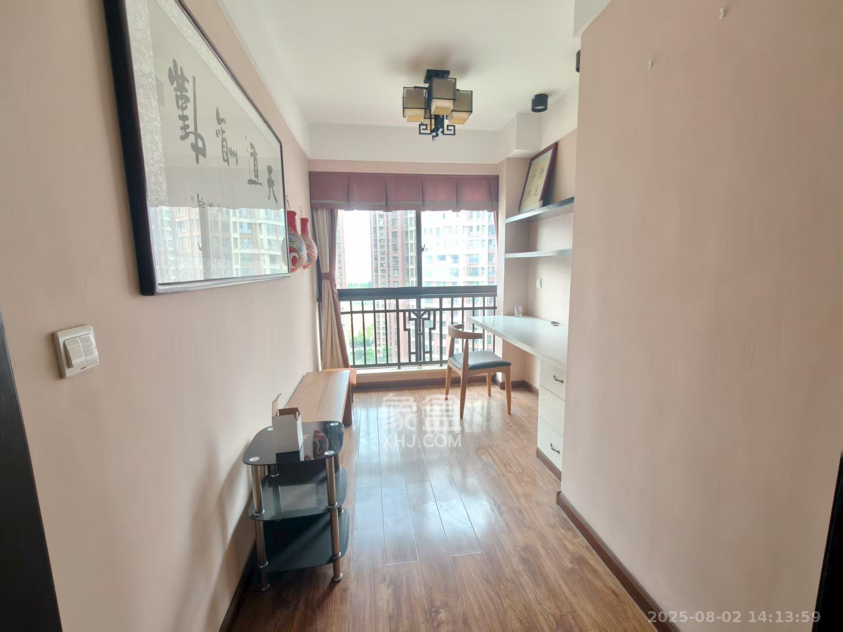 绿地海外滩一期 3室2厅2卫 2200.0元/月 绿地海外滩一期 3室2厅2卫 2200.0元/月室内图