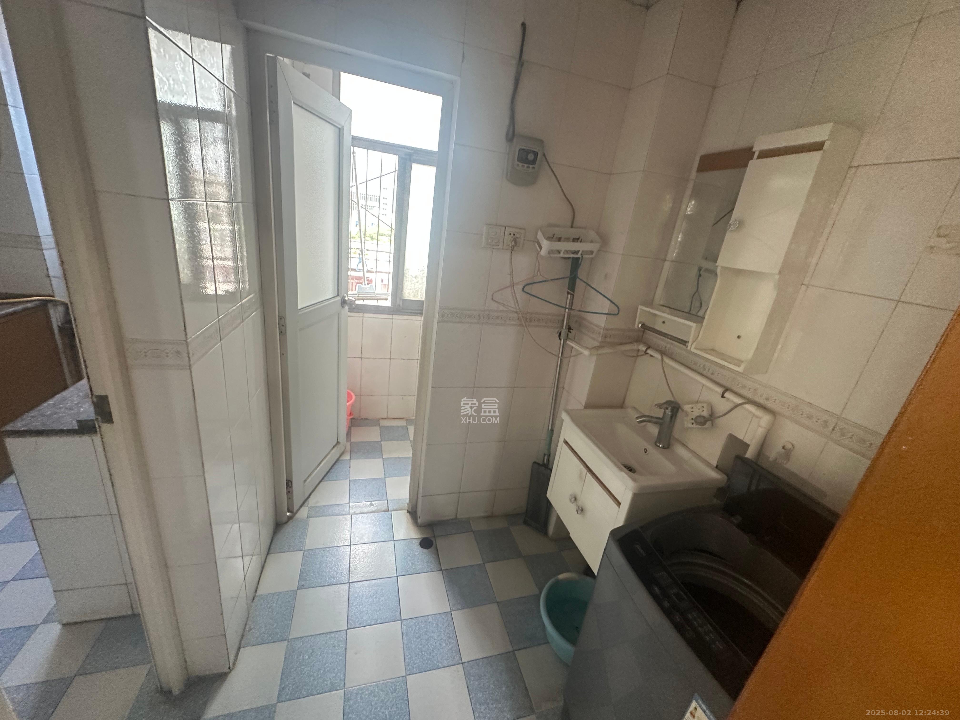 向韶村  2室1厅1卫    1600.0元/月室内图