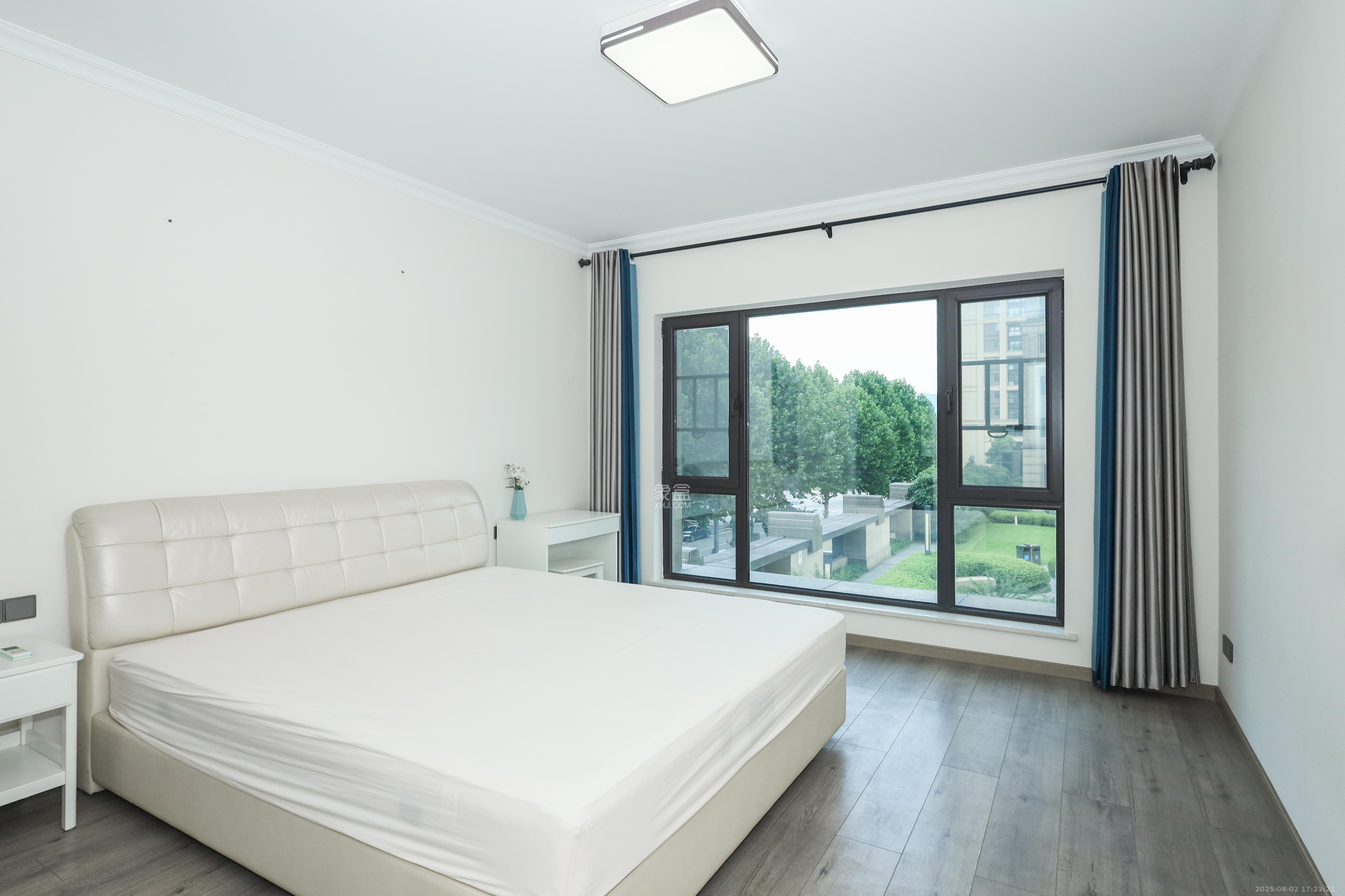 晟通牡丹舸  3室2厅2卫    248.8万 晟通牡丹舸  3室2厅2卫    248.8万卧室