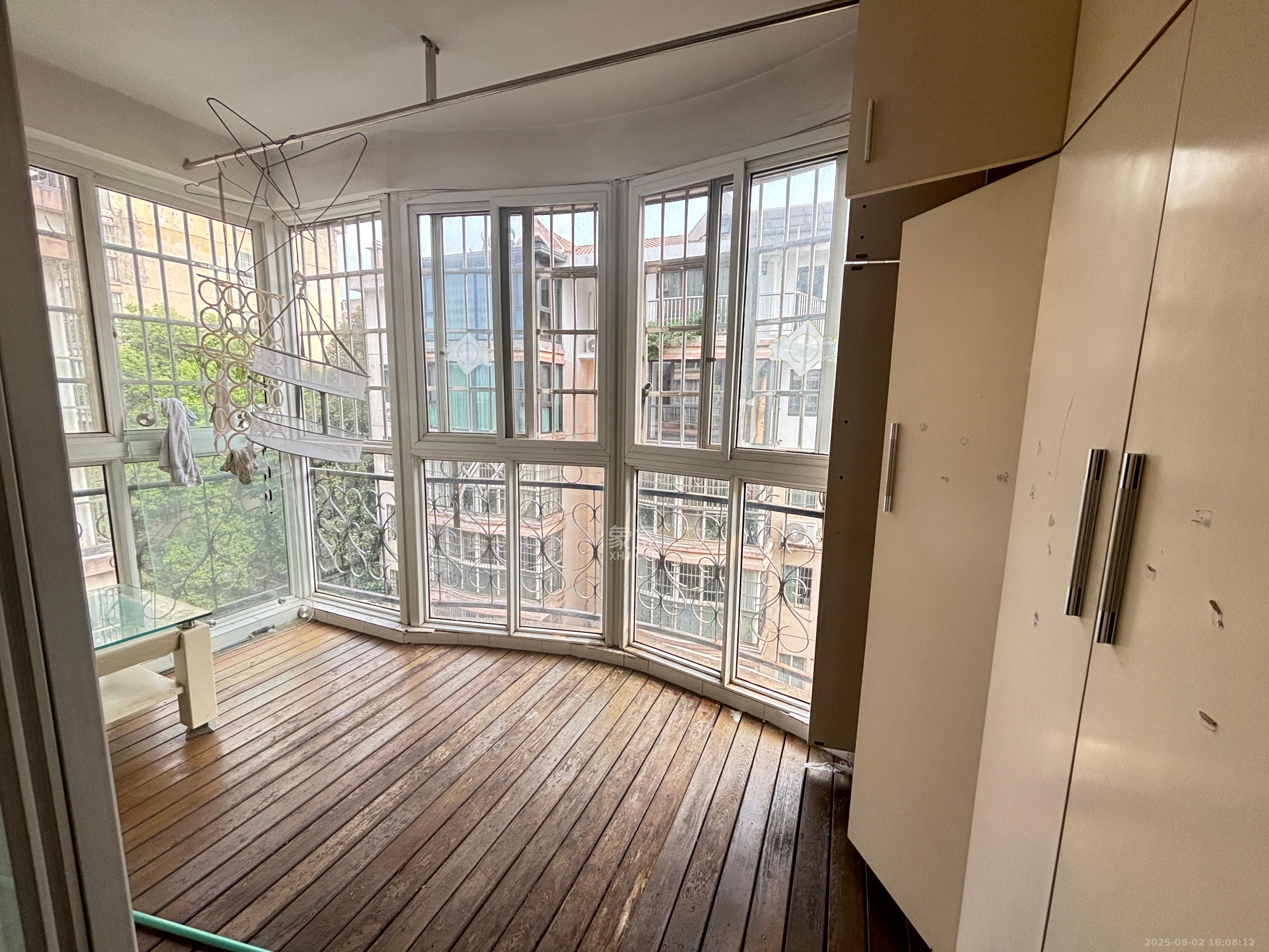 新点苑 3室2厅2卫 1800.0元/月 新点苑 3室2厅2卫 1800.0元/月室内图