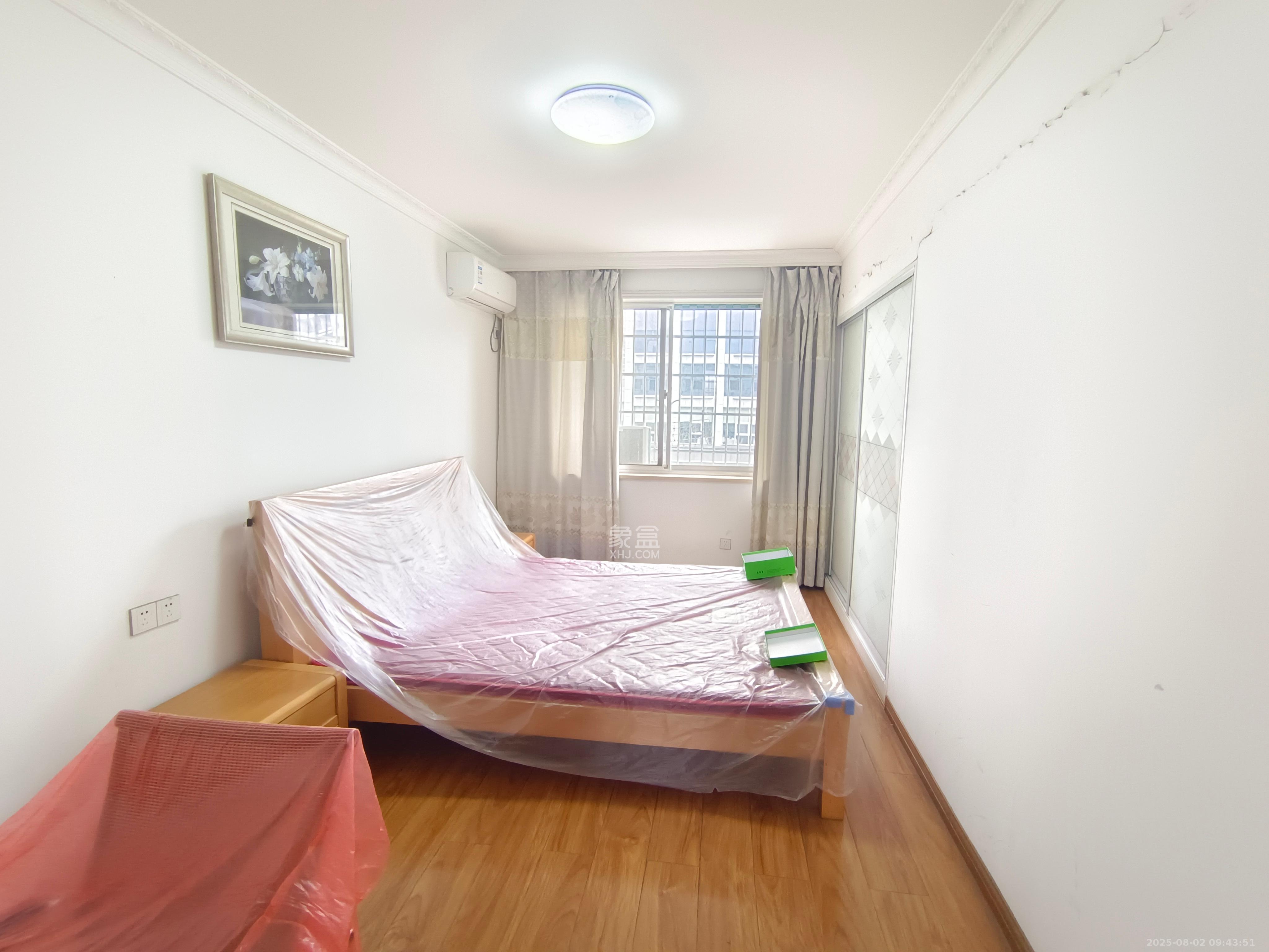 福城社区22片、23片安置小区 4室2厅2卫 2400.0元/月 福城社区22片、23片安置小区 4室2厅2卫 2400.0元/月室内图