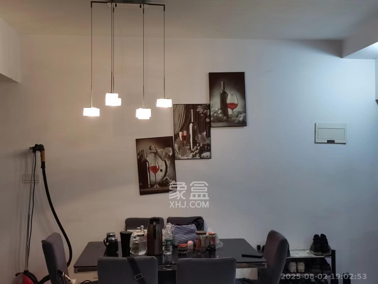 瑞都华庭(华庭美苑) 3室2厅1卫 2600.0元/月 瑞都华庭(华庭美苑) 3室2厅1卫 2600.0元/月室内图