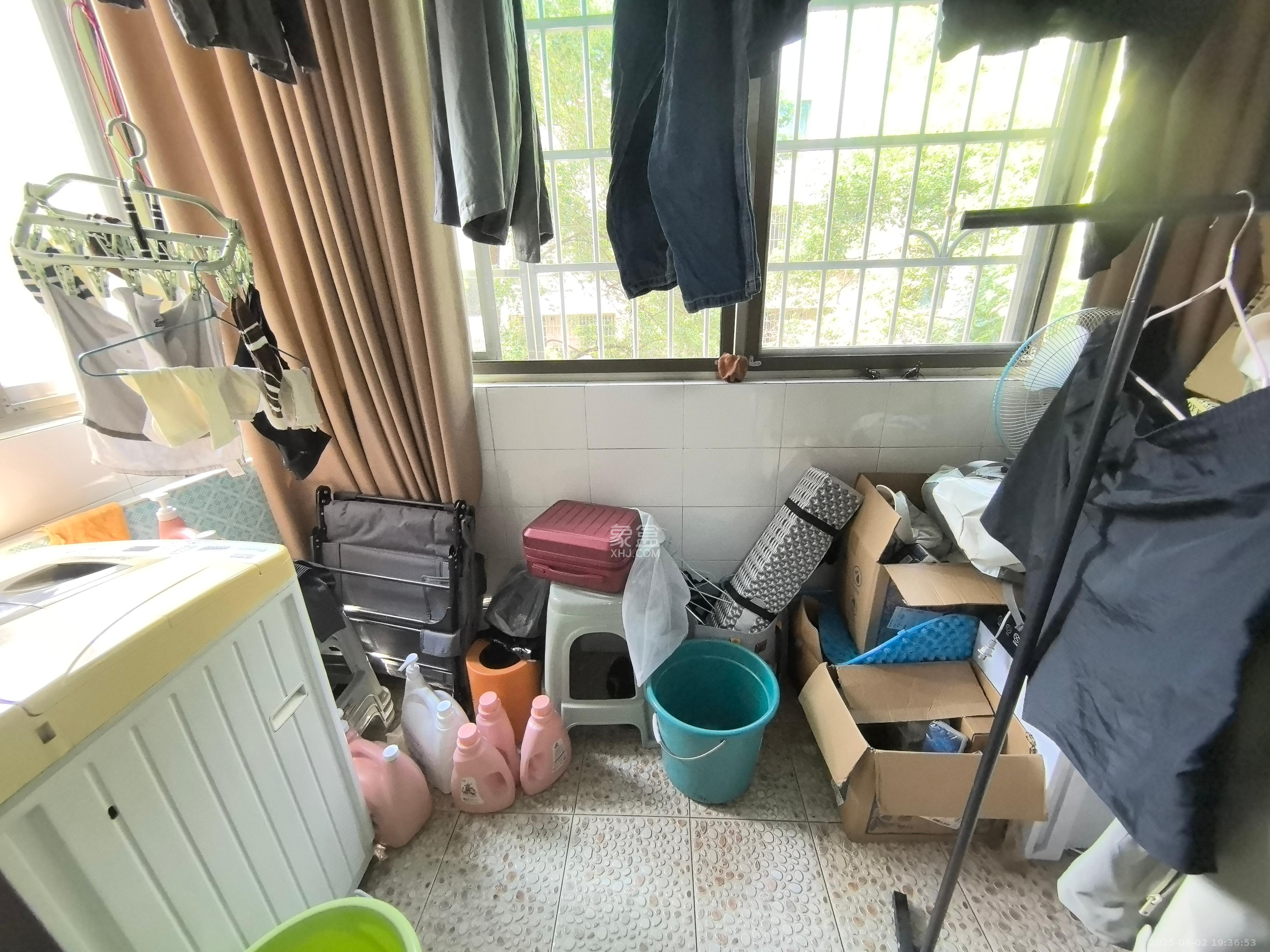 雅泰家园  2室2厅1卫    1800.0元/月室内图