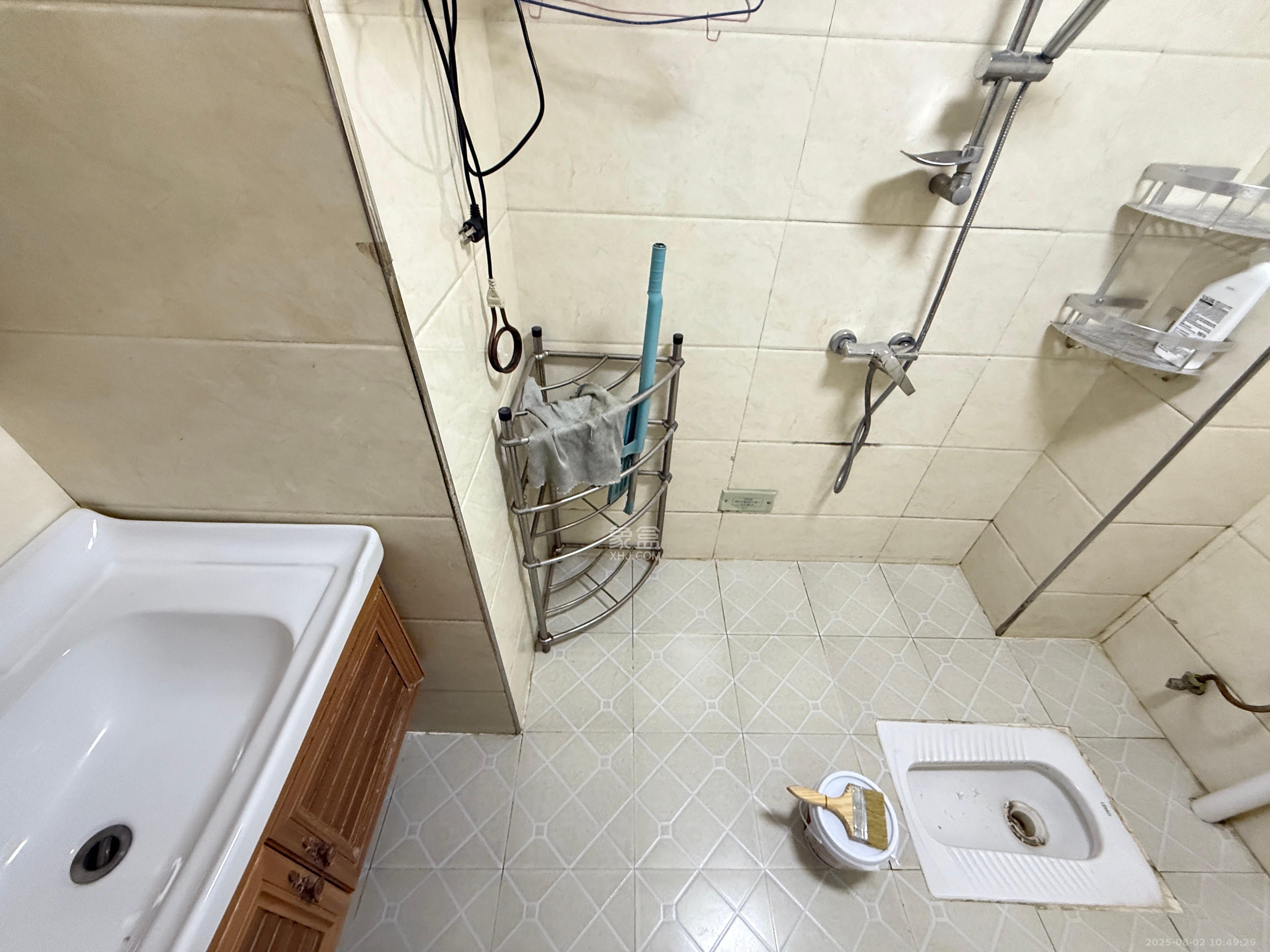 圭塘三小区  1室1厅1卫    1800.0元/月室内图