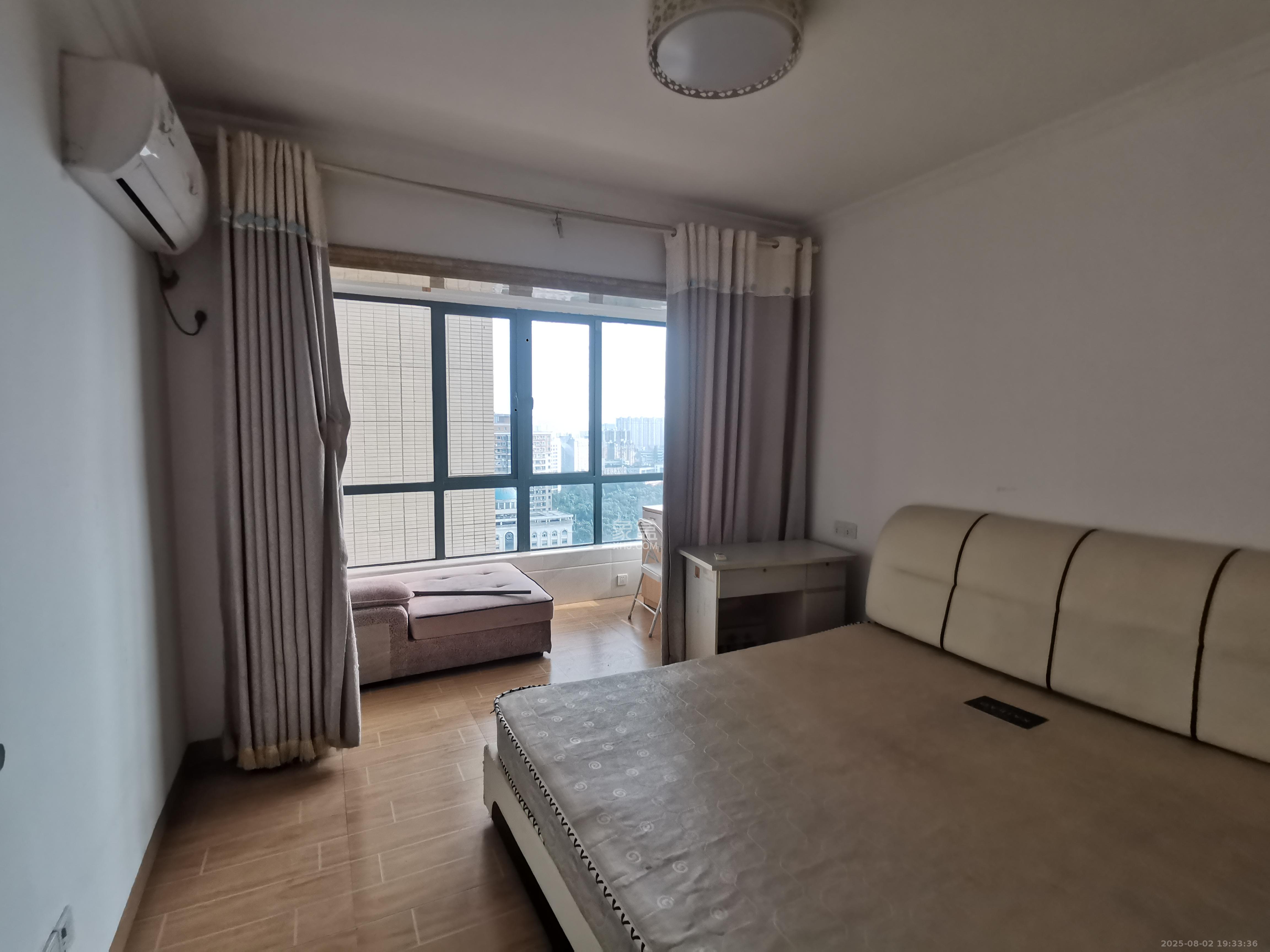 德茂公寓 3室2厅2卫 2600.0元/月 德茂公寓 3室2厅2卫 2600.0元/月室内图