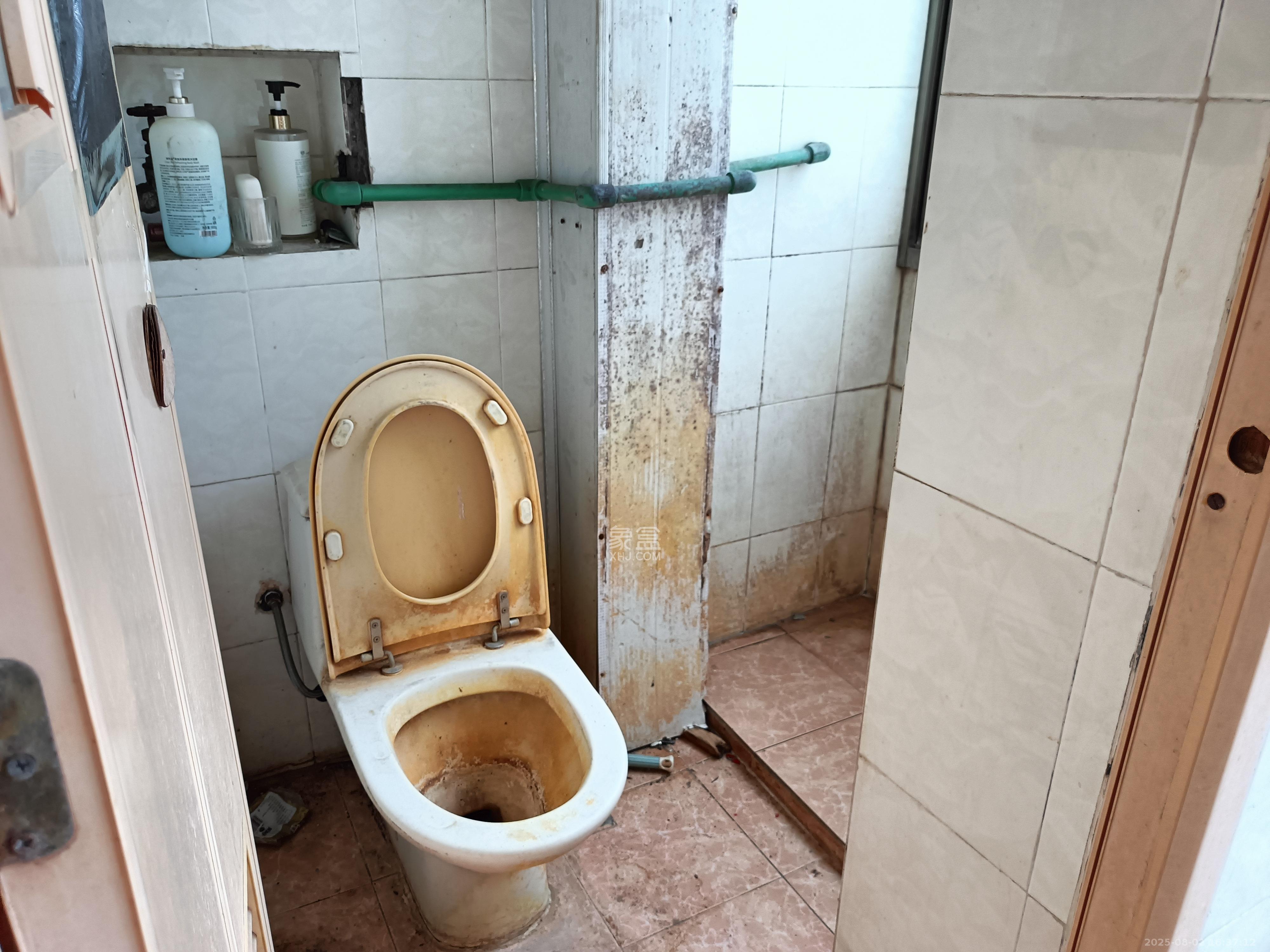 物贸小区  4室1厅1卫   1700.00元/月室内图