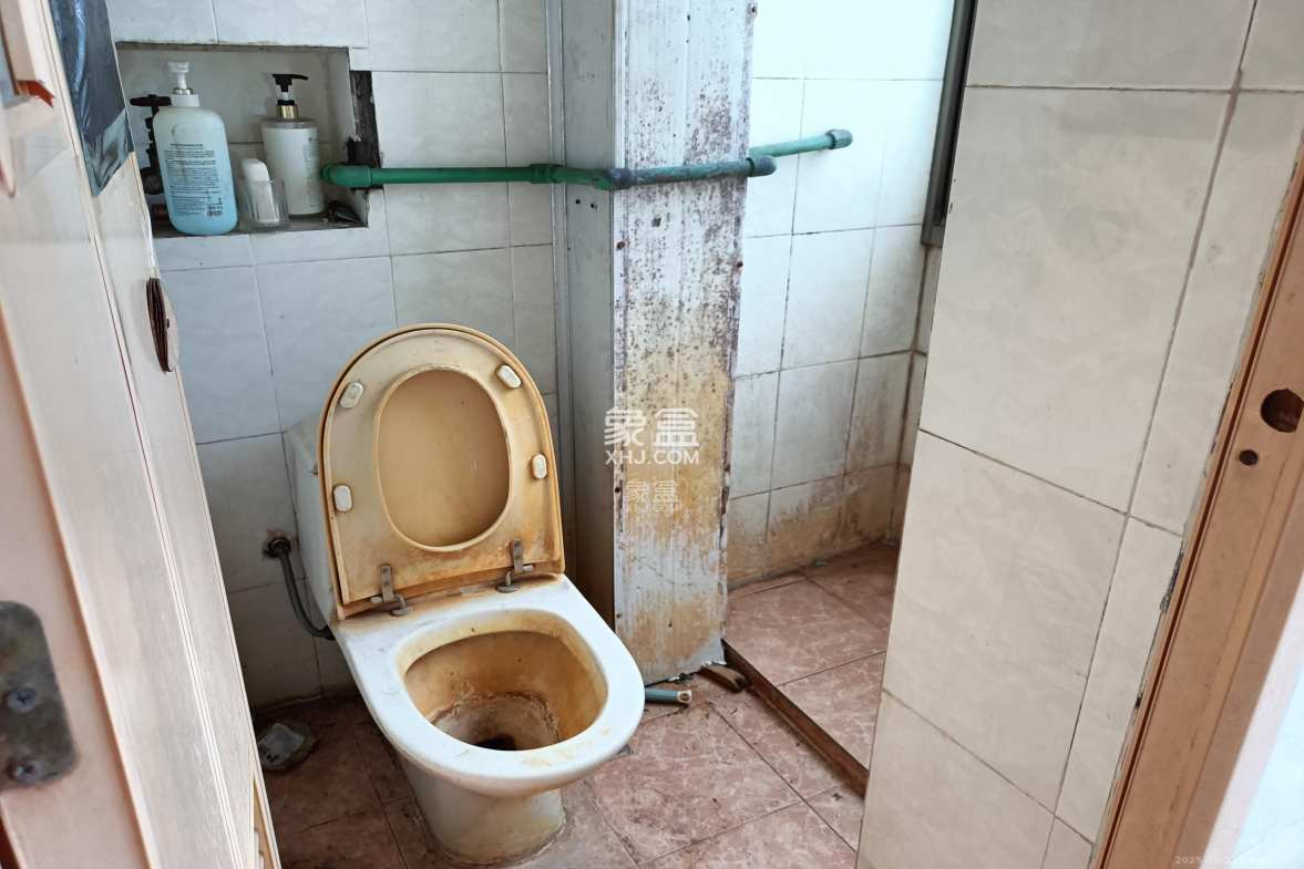 物贸小区 4室1厅1卫 1500.0元/月 物贸小区 4室1厅1卫 1500.0元/月室内图