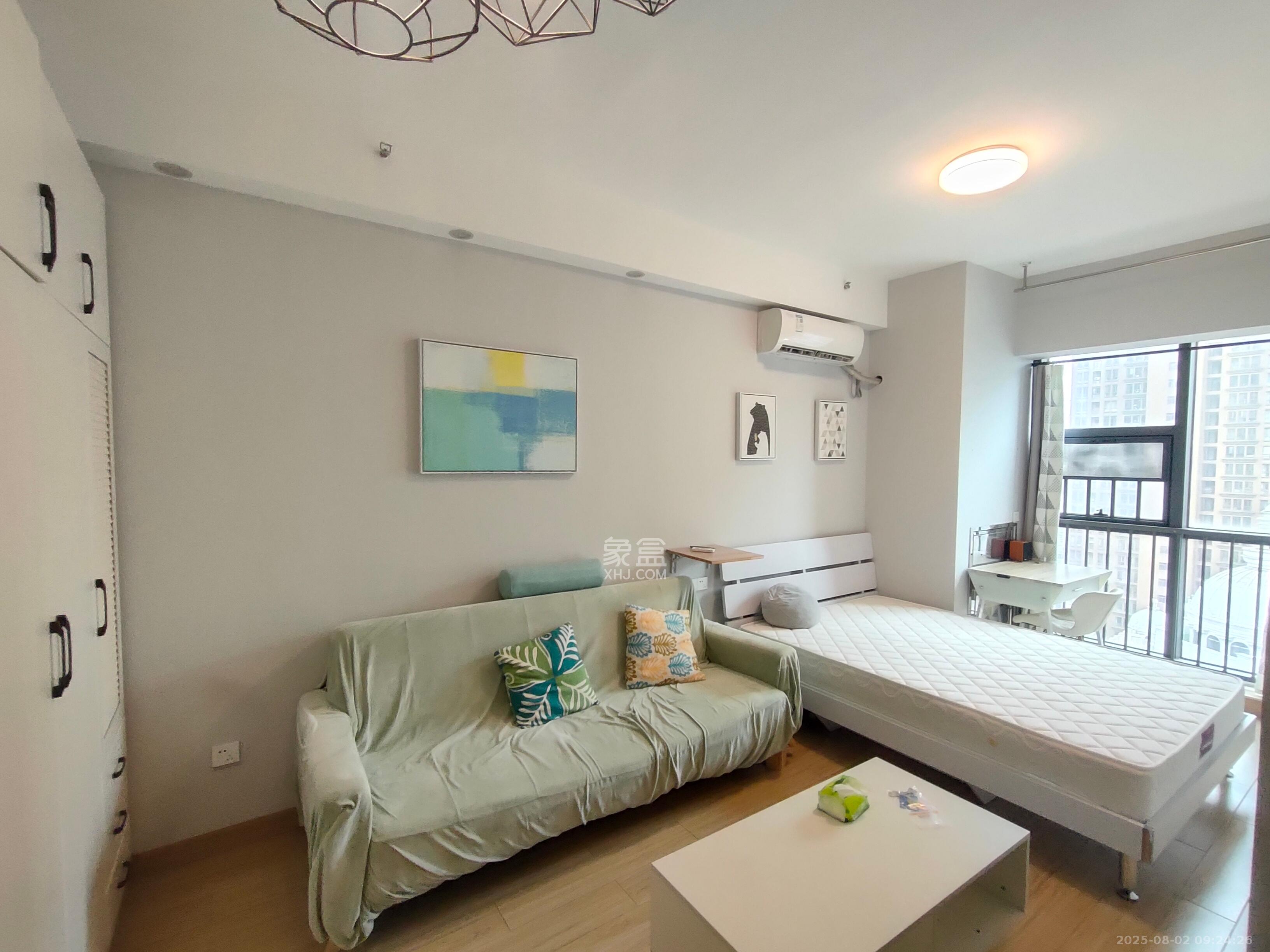 第六都（陆都小区）  1室1厅1卫    2000.0元/月室内图